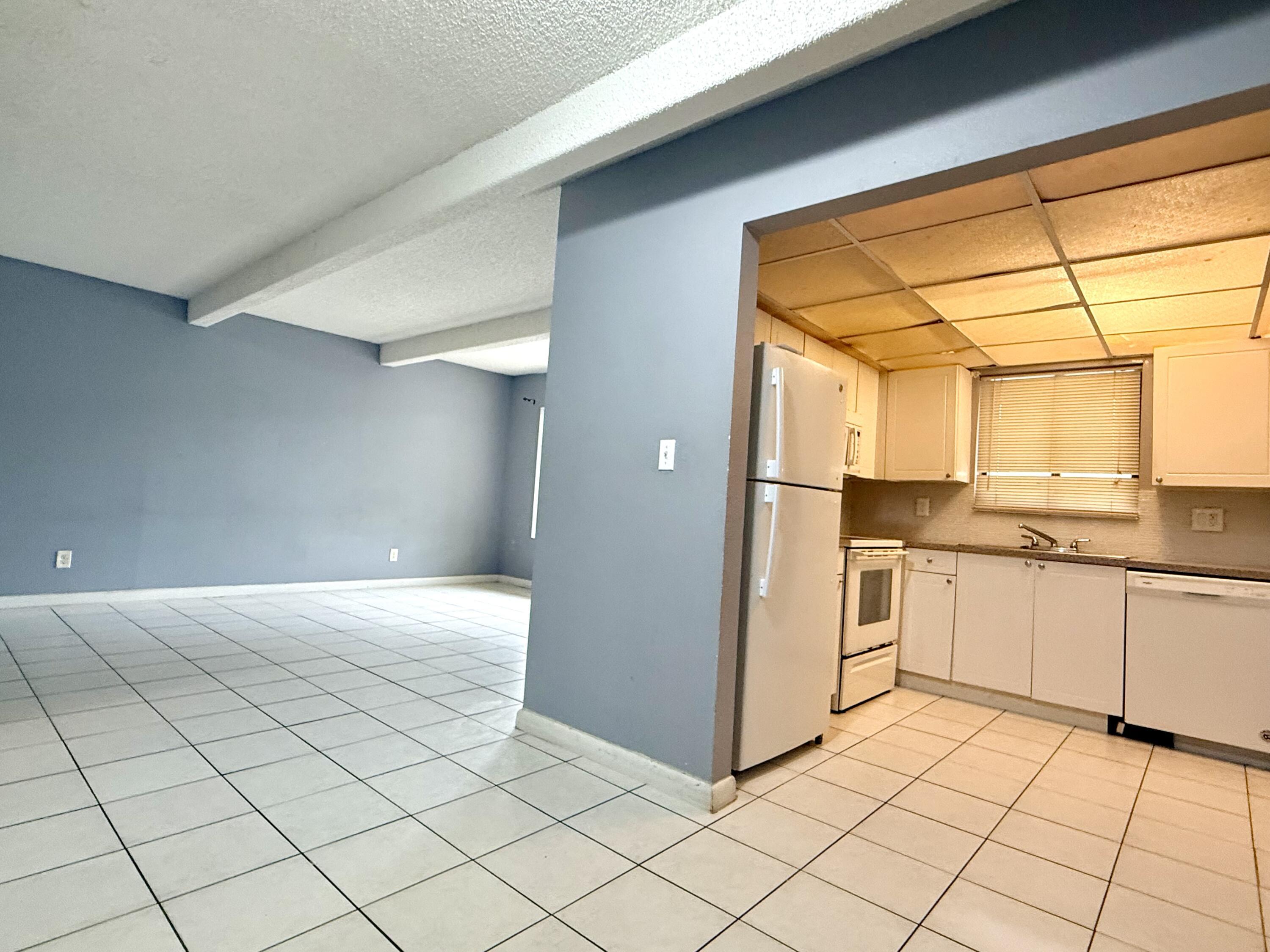 1045 S Flagler Avenue 712, Pompano Beach, FL 33060, Pompano Beach - Photo 4
