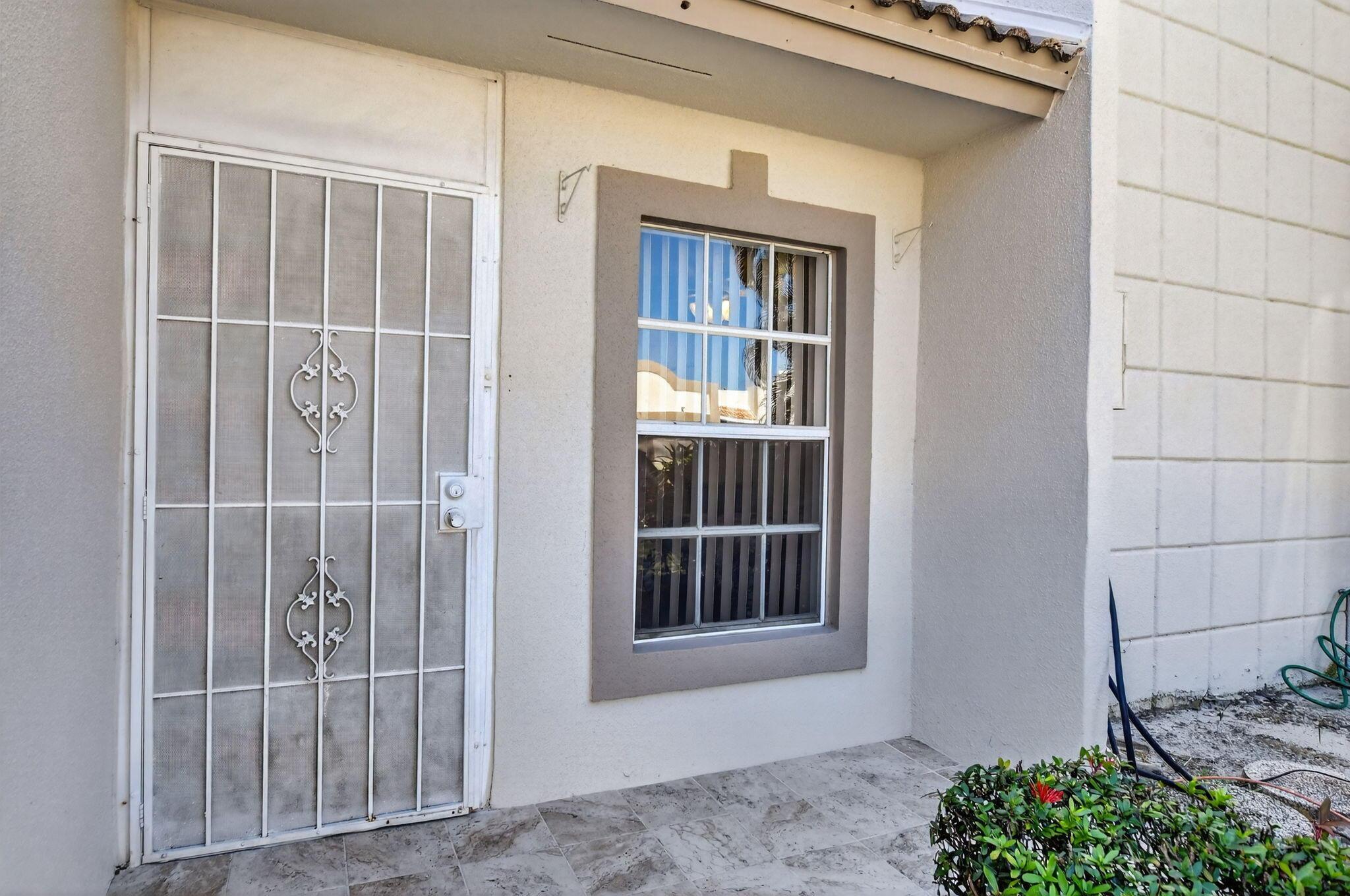 9110 Fairbanks Lane 5, Boca Raton, FL 33496, Boca Raton - Photo 2