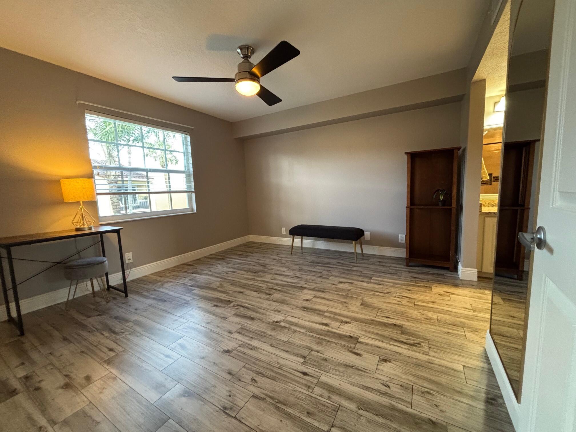 1035 Lake Shore Drive 202, Lake Park, FL 33403, Lake Park - Photo 5