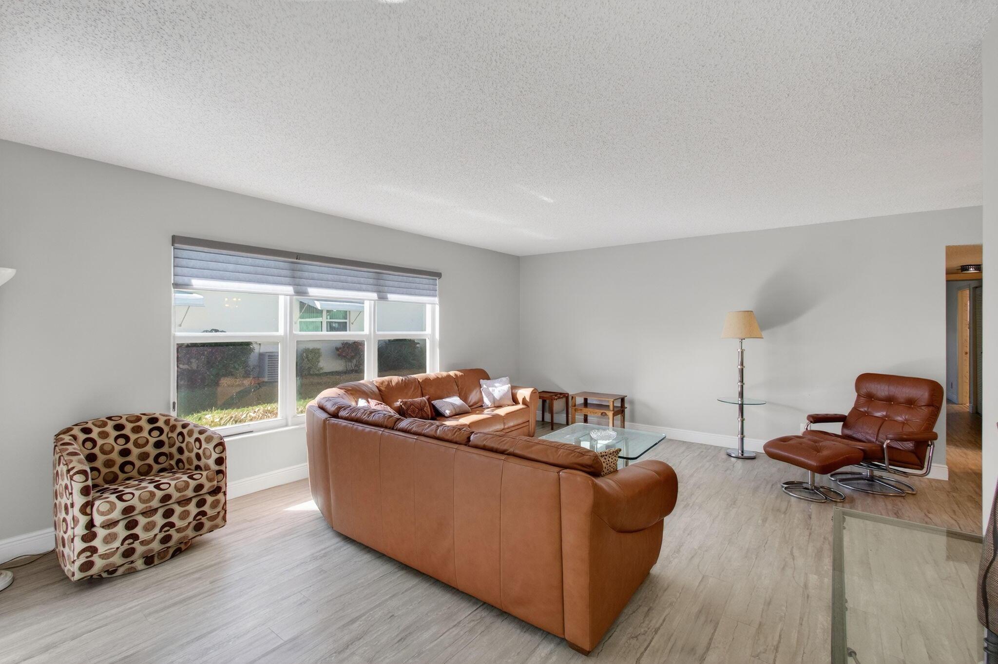 5392 Lakefront Boulevard A, Delray Beach, FL 33484, Delray Beach - Photo 2