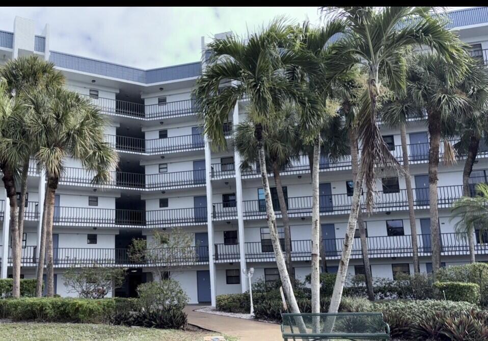 4640 Lucerne Lakes Boulevard W 605, Lake Worth, FL 33467, Lake Worth