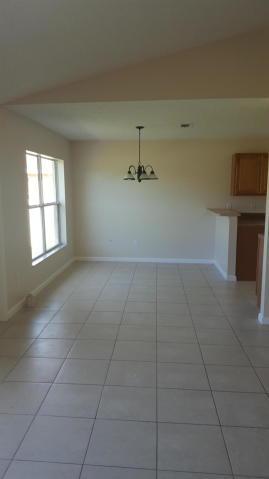 529 SW Baoy Avenue SW, Port St. Lucie, FL 34983, Port St. Lucie - Photo 4