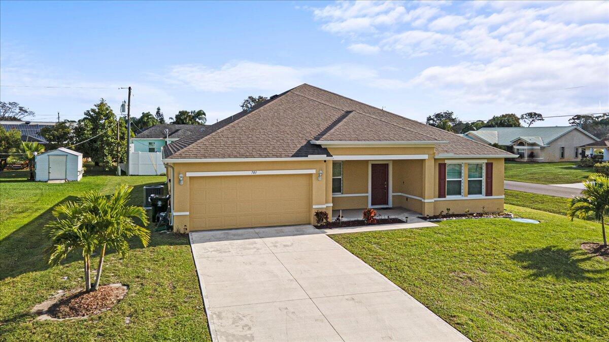 701 NE Perch Lane, Port St. Lucie, FL 34983, Port St. Lucie