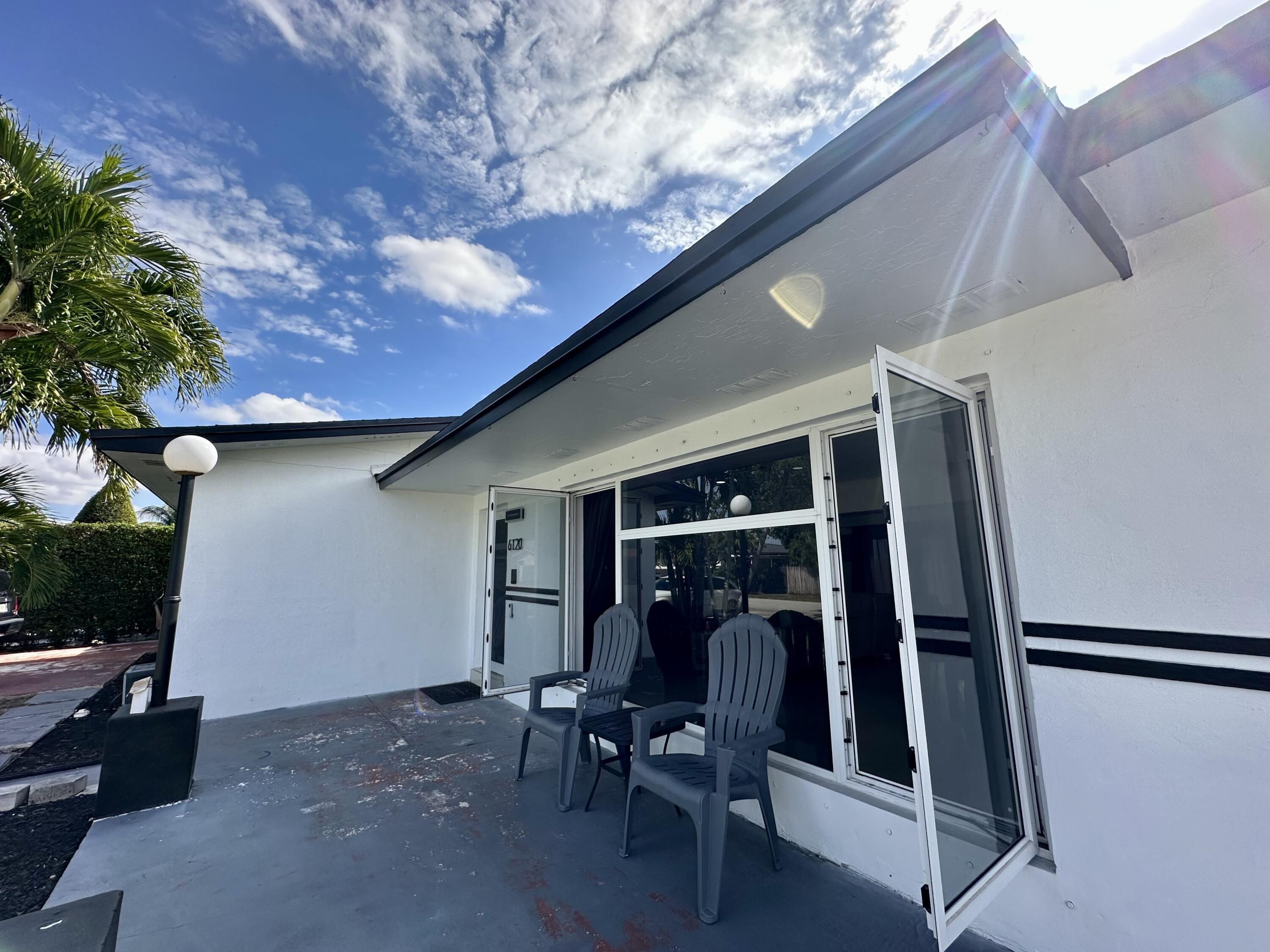 6120 NW 110th Terrace, Hialeah, FL 33012, Hialeah - Photo 5