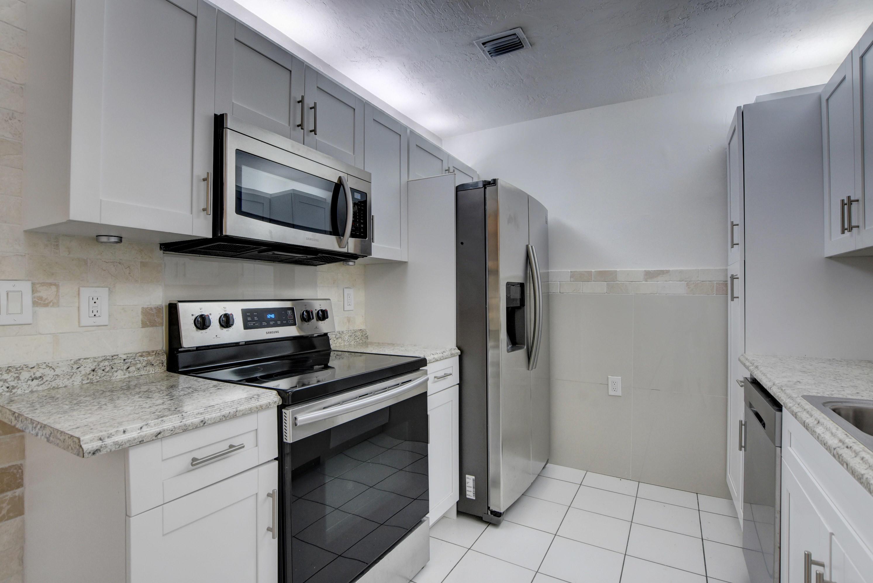12449 Westhampton Circle, Wellington, FL 33414, Wellington - Photo 4