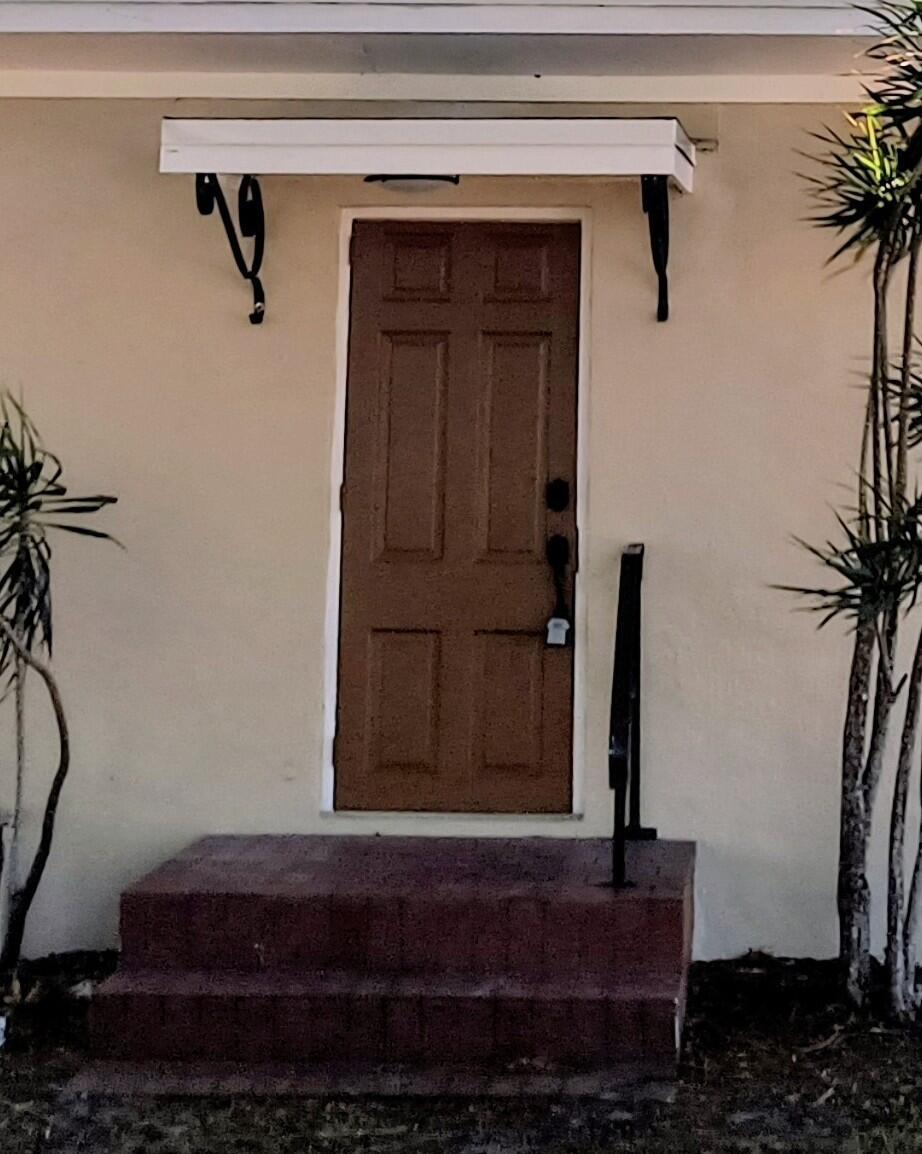 1215 Soltman Avenue, Fort Pierce, FL 34950, Fort Pierce - Photo 2