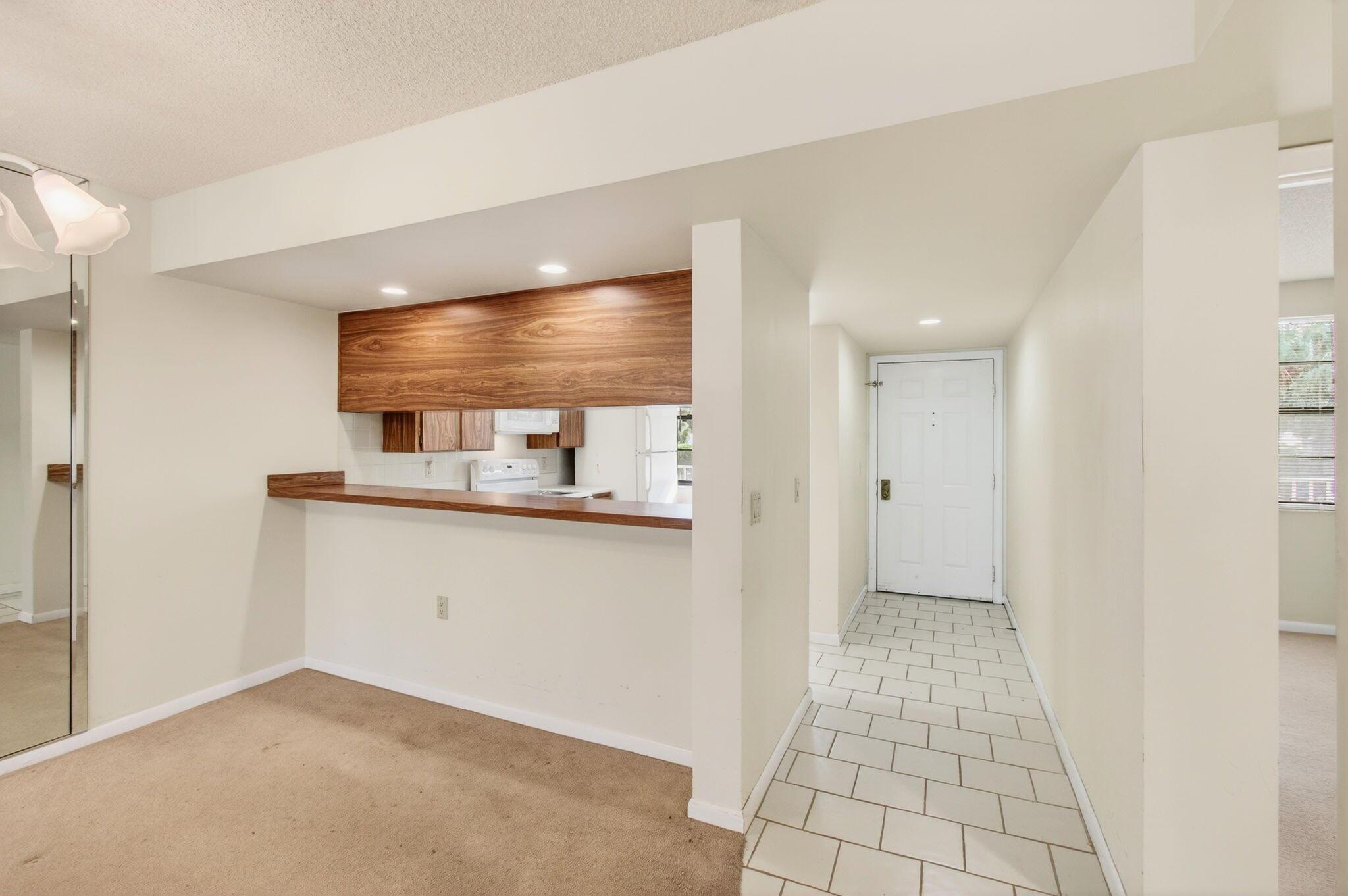 6049 Balboa Circle 205, Boca Raton, FL 33433, Boca Raton - Photo 5
