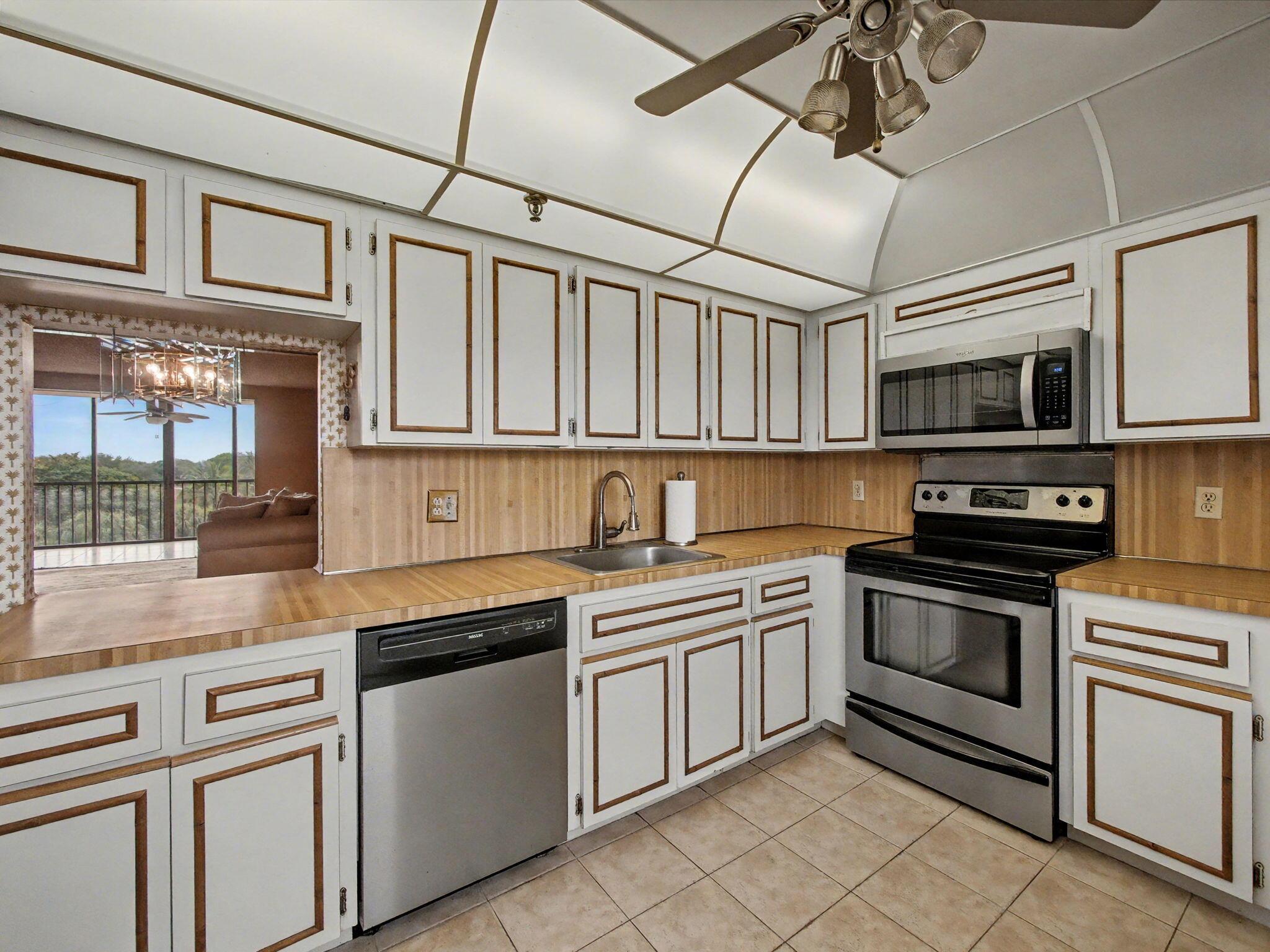 198 NW 67th Street 505, Boca Raton, FL 33487, Boca Raton - Photo 4