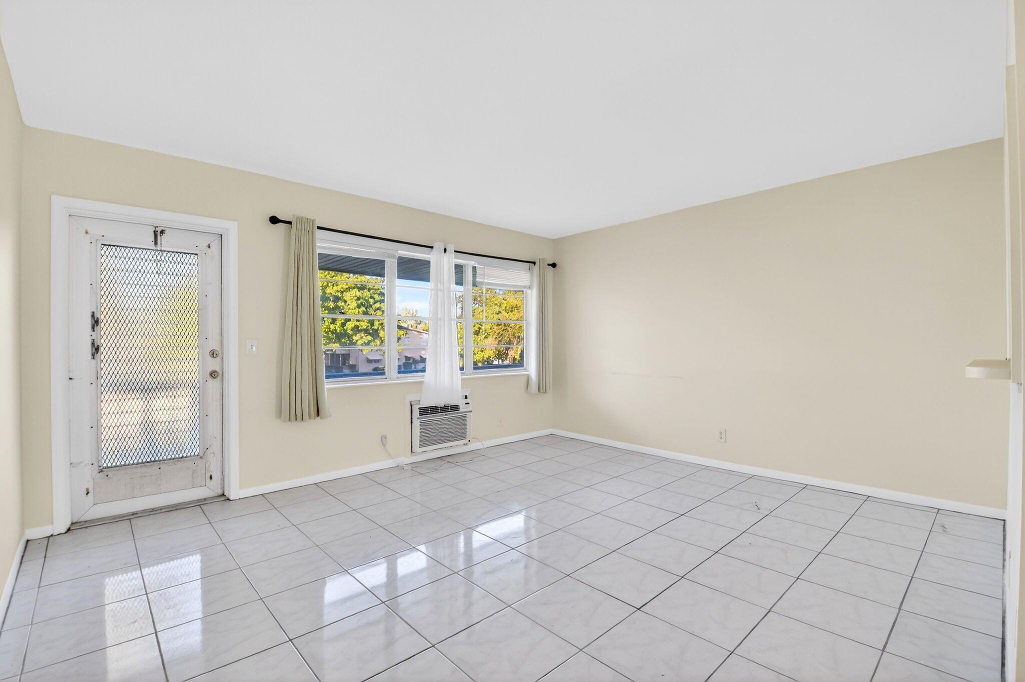 46 Waltham B, West Palm Beach, FL 33417, West Palm Beach - Photo 2