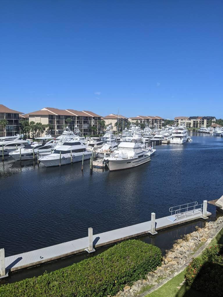 1301 Seafarer Circle 402, Jupiter, FL 33477, Jupiter - Photo 2