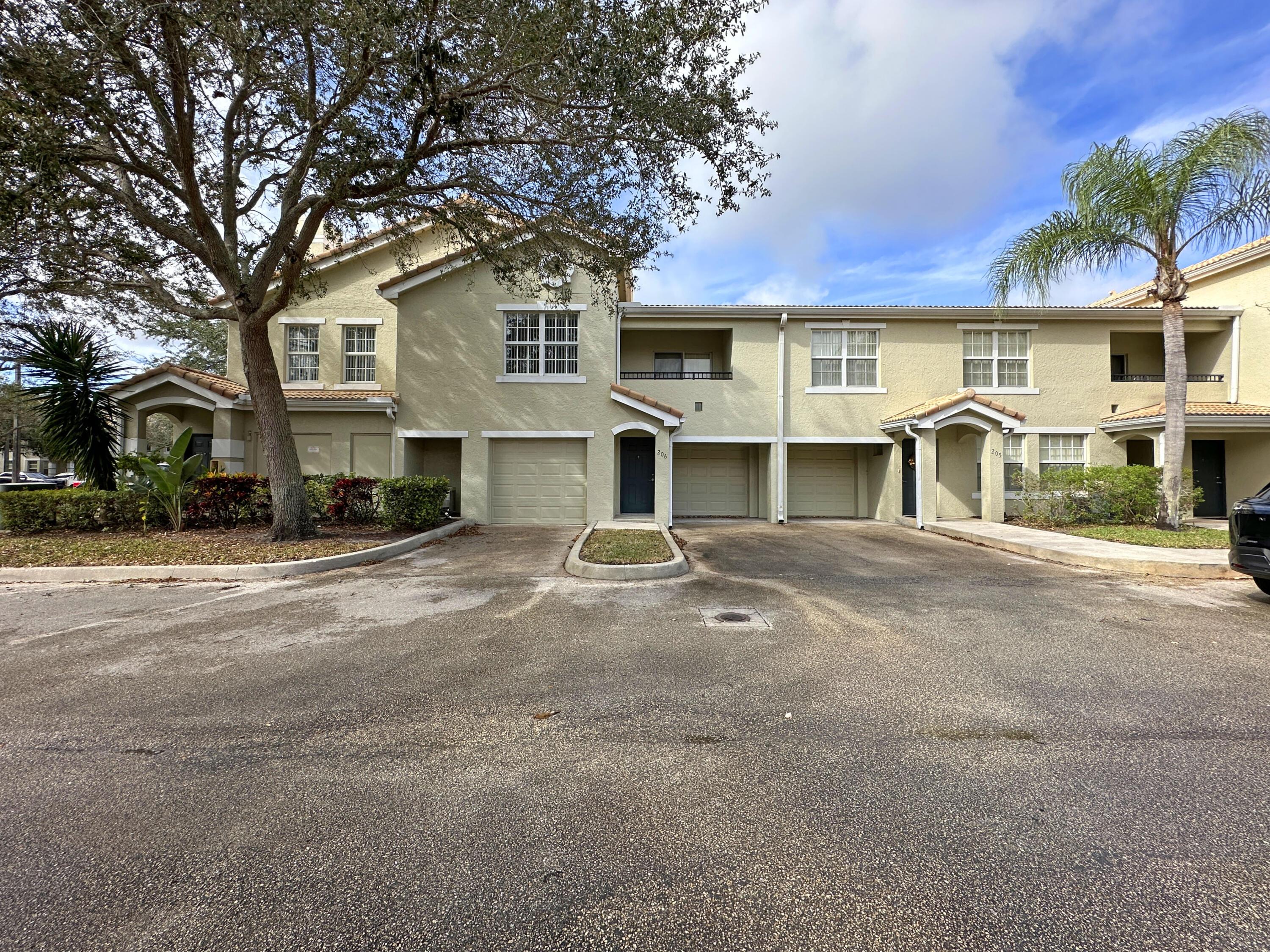 154 SW Peacock Boulevard 28-205, Port St. Lucie, FL 34986, Port St. Lucie - Photo 2