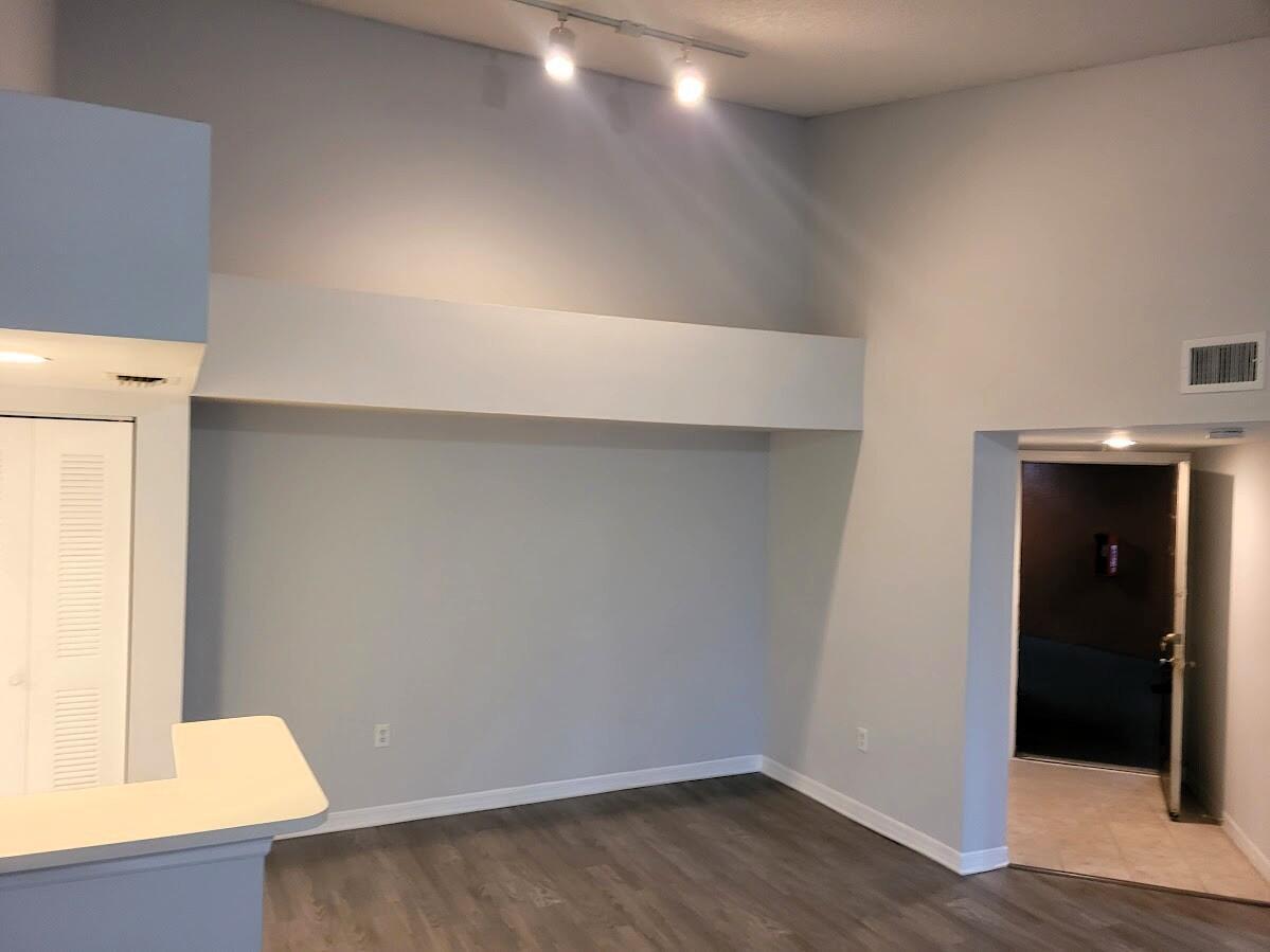 4197 N Haverhill Road 212, West Palm Beach, FL 33417, West Palm Beach - Photo 3