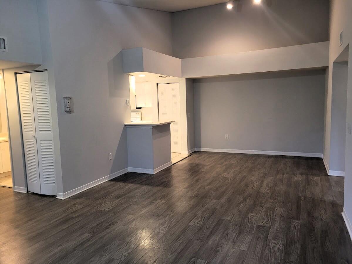 4197 N Haverhill Road 212, West Palm Beach, FL 33417, West Palm Beach - Photo 4