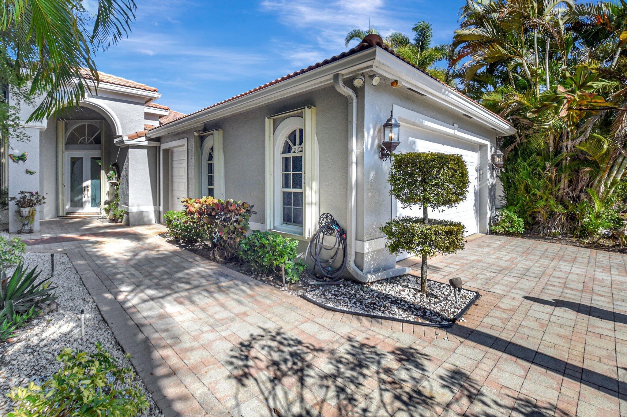 4022 Manchester Lake Drive, Lake Worth, FL 33449, Lake Worth - Photo 4