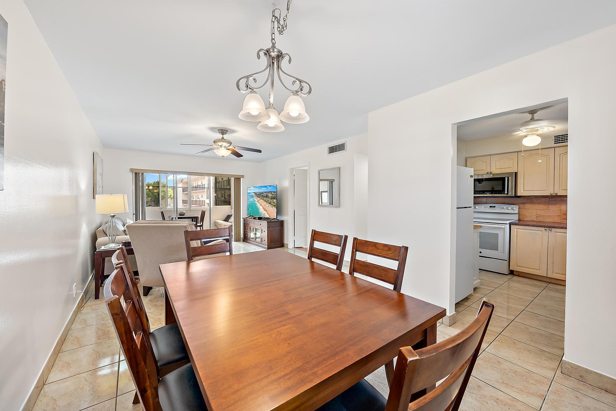 701 Lori Drive 206, Palm Springs, FL 33461, Palm Springs - Photo 4