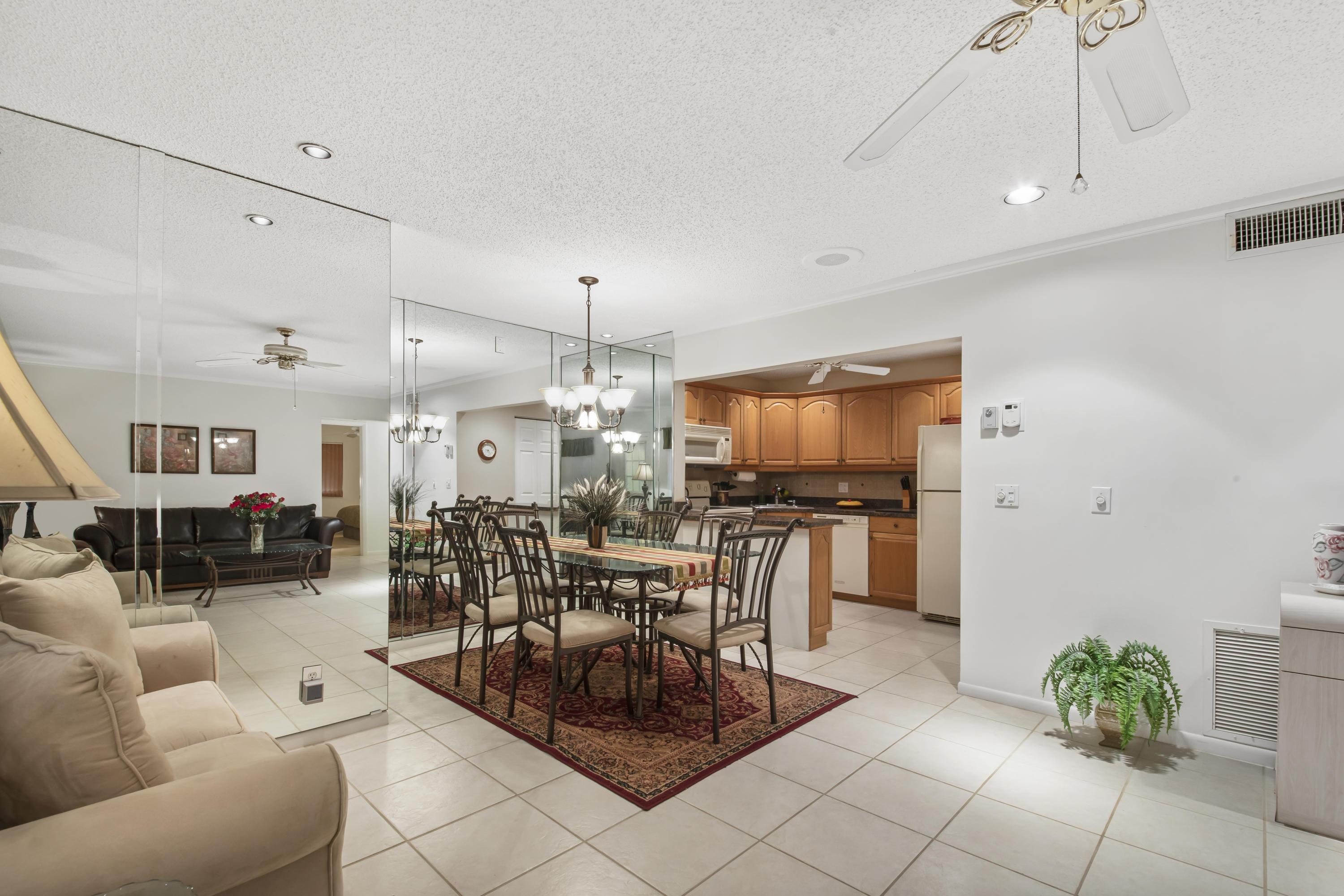417 Pine Glen Lane D-2, Greenacres, FL 33463, Greenacres - Photo 2