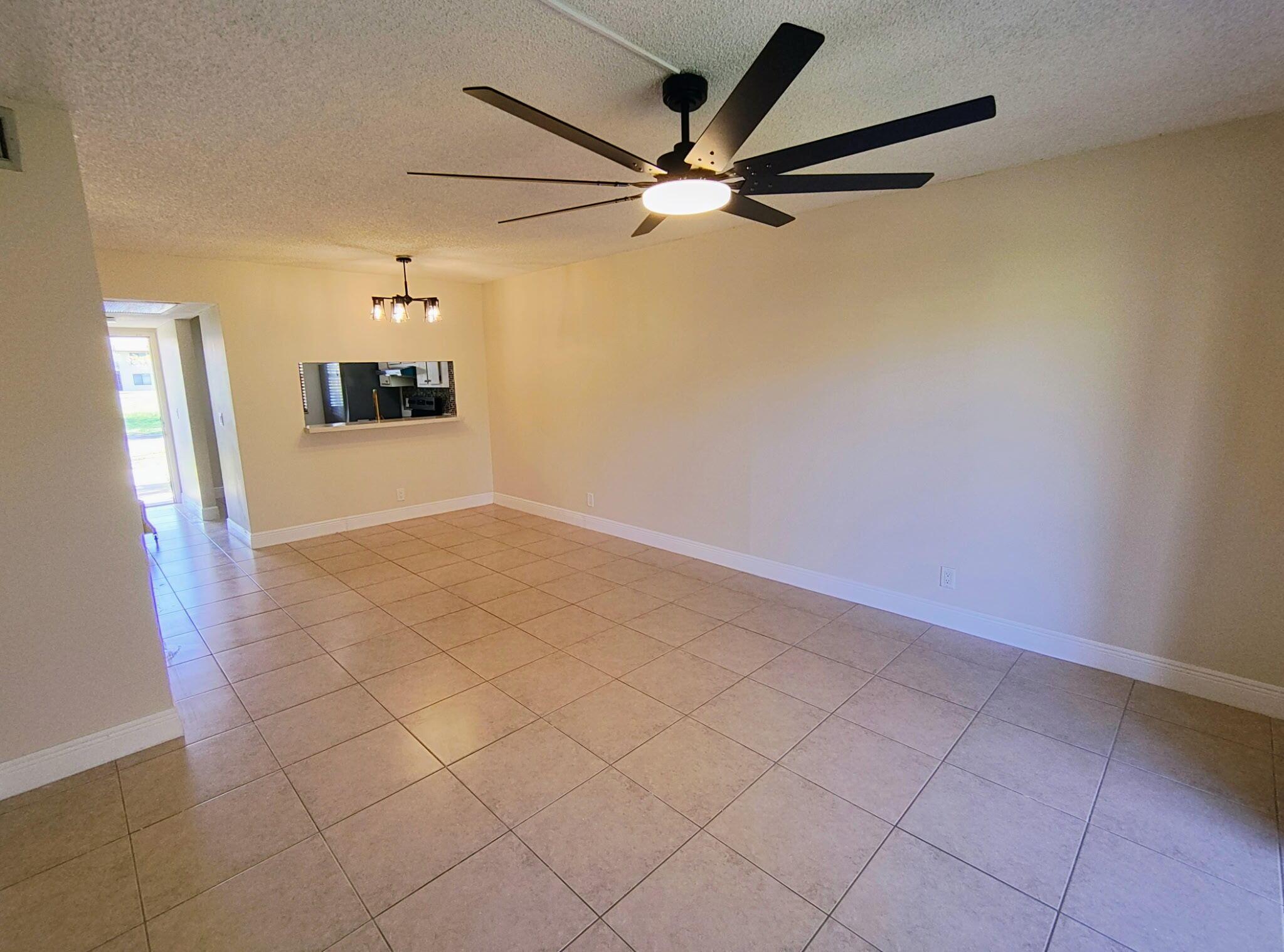 6736 Palmetto Circle S 102, Boca Raton, FL 33433, Boca Raton - Photo 4