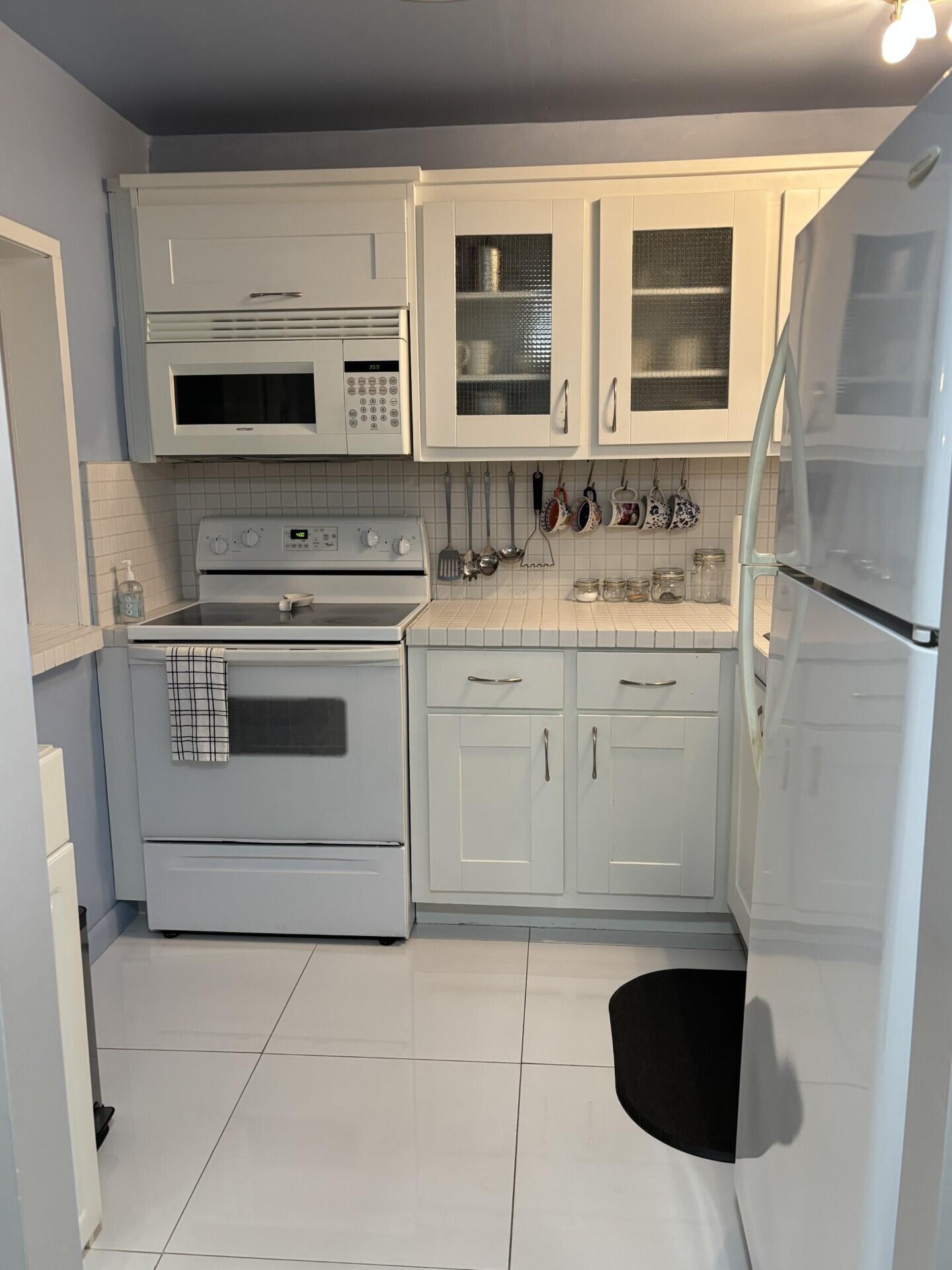 2731 N Pine Island Road 105, Sunrise, FL 33322, Sunrise - Photo 5