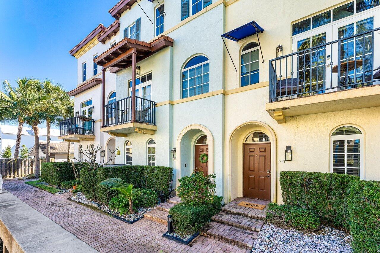 813 Estancia Way, Boynton Beach, FL 33435, Boynton Beach - Photo 2