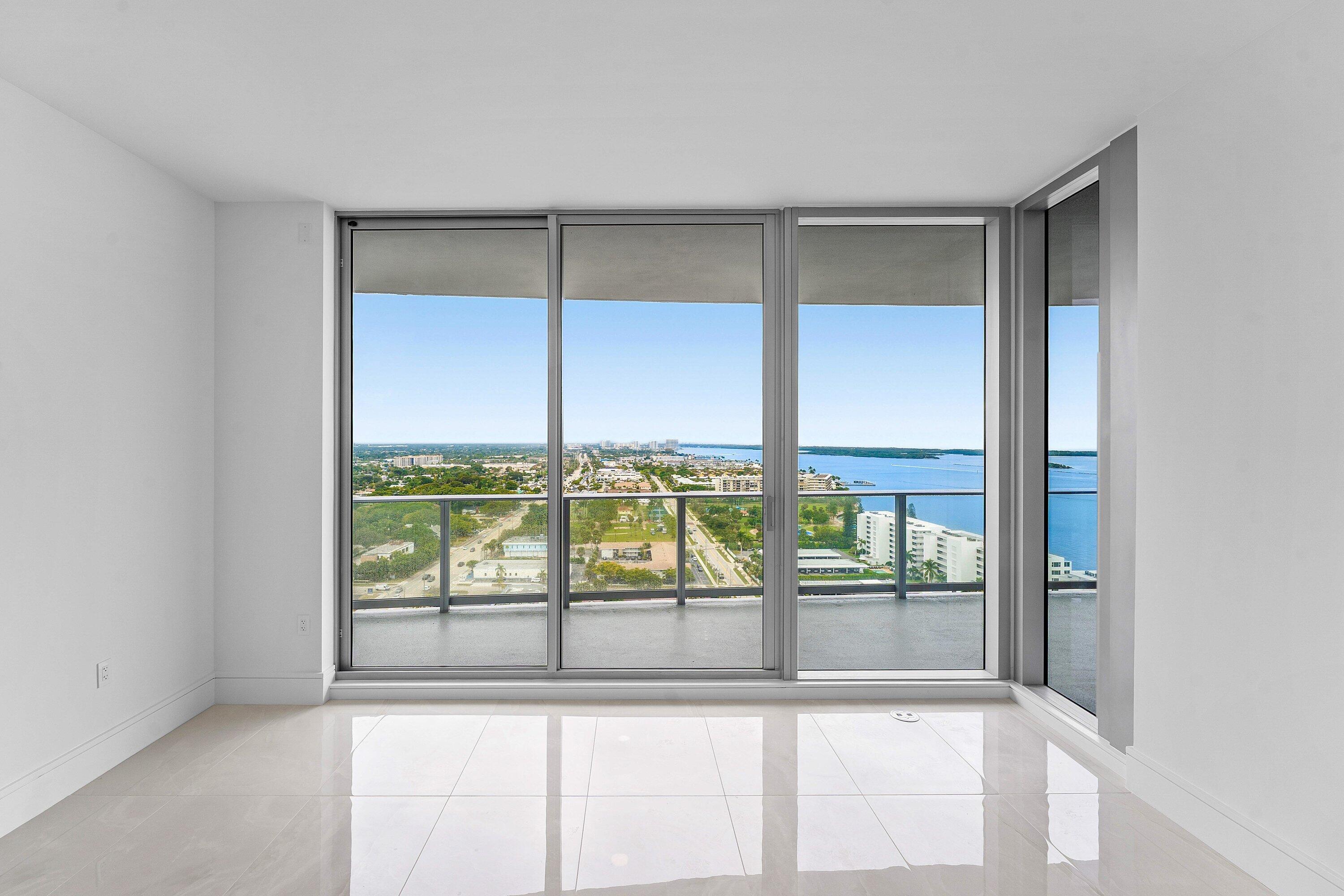 220 Lake Shore Drive 2005, Lake Park, FL 33403, Lake Park - Photo 4
