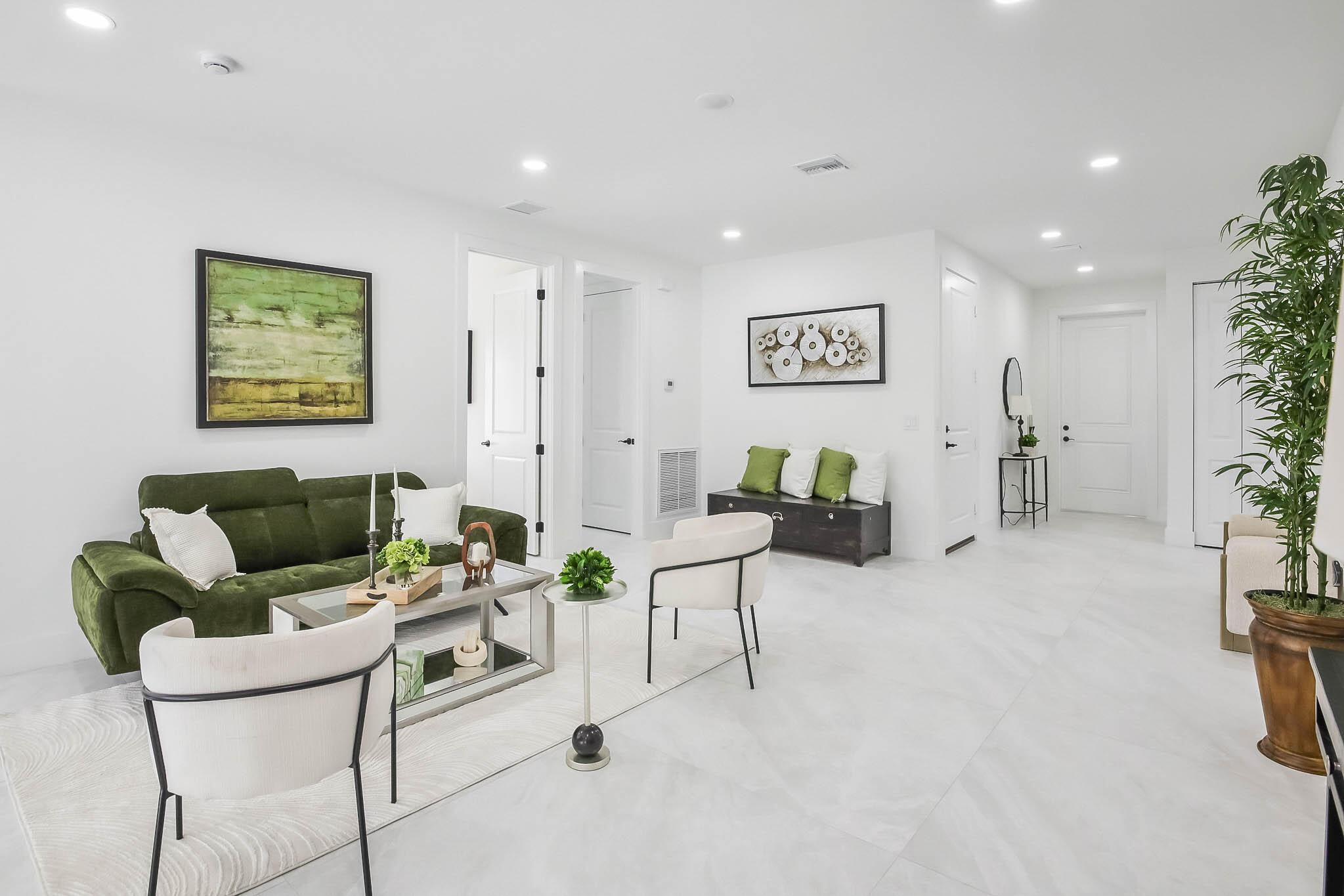 4720 Pine Cone Lane, West Palm Beach, FL 33417, West Palm Beach - Photo 2