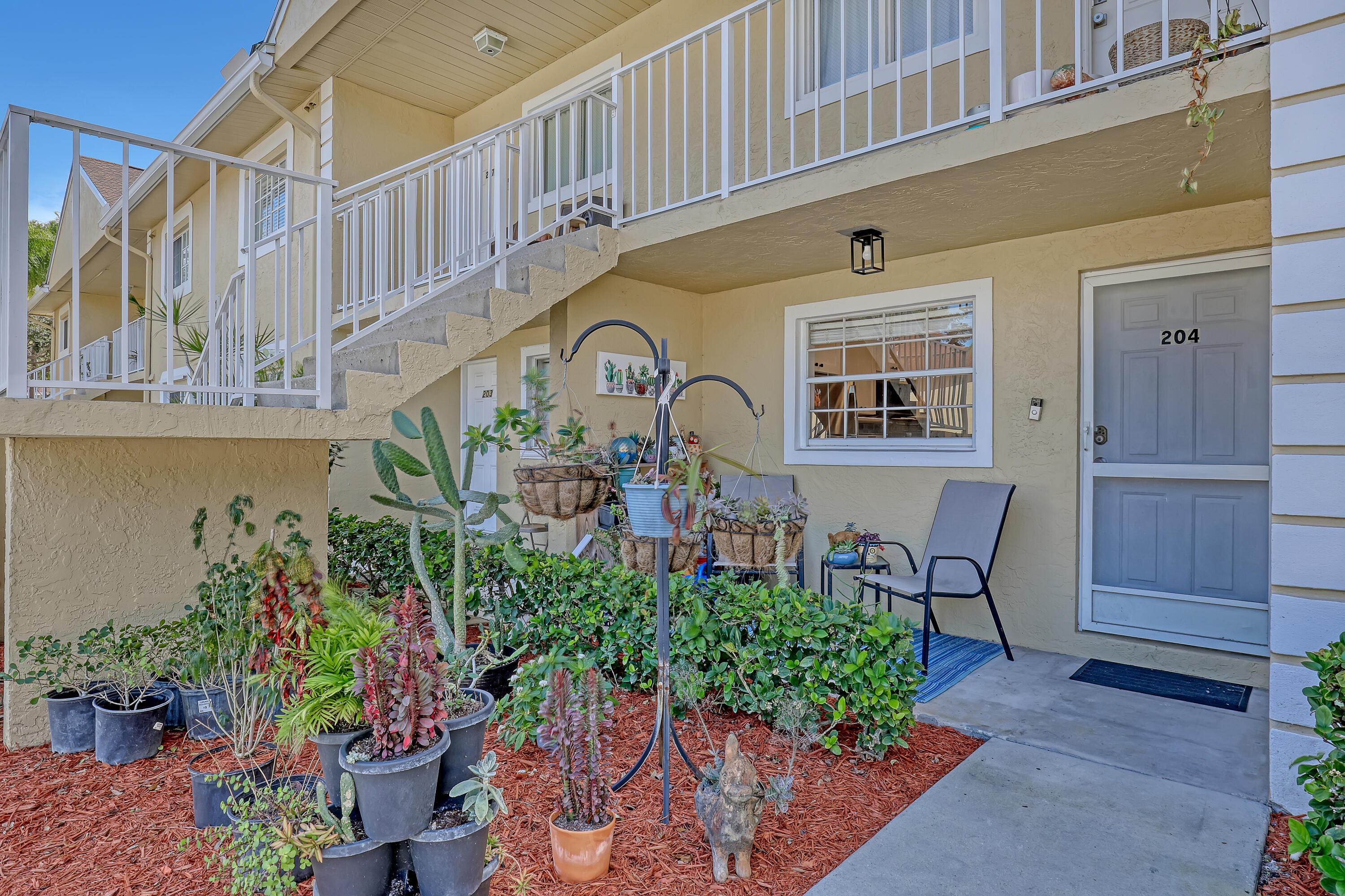 204 Palm Beach Trace Drive 204, Royal Palm Beach, FL 33411, Royal Palm Beach - Photo 2