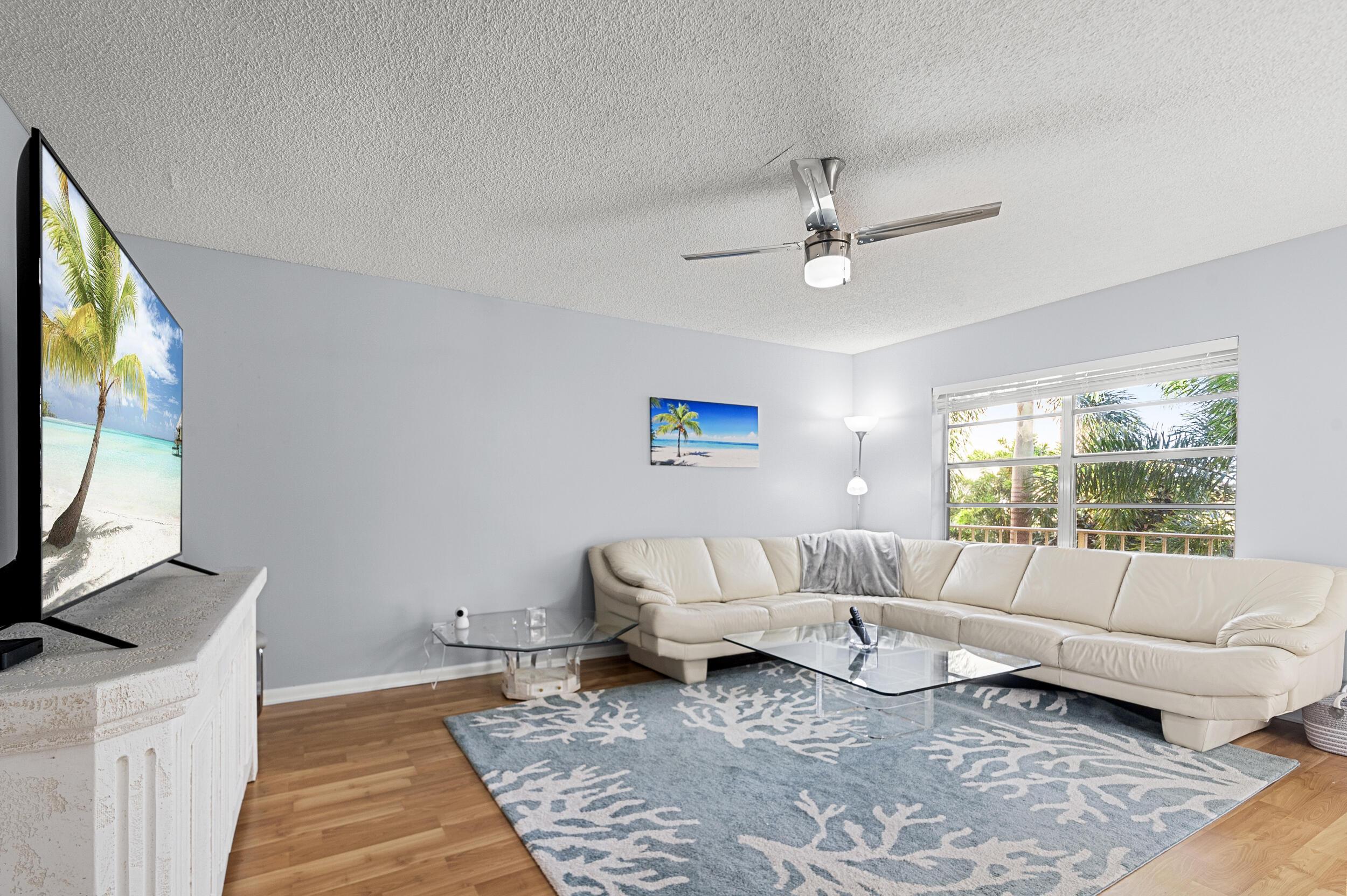 605 Flanders M, Delray Beach, FL 33484, Delray Beach - Photo 4