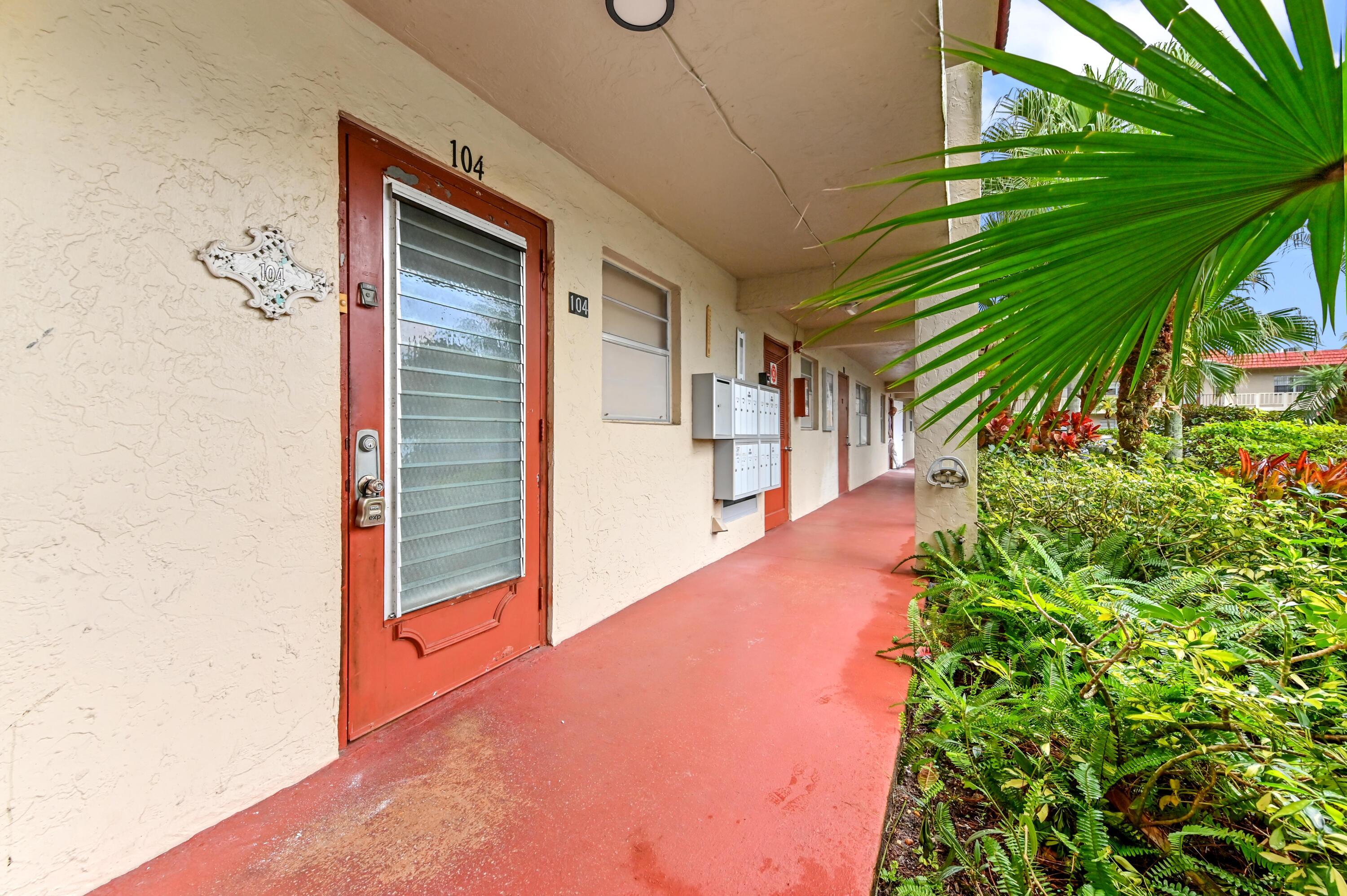 6 Abbey Lane 104, Delray Beach, FL 33446, Delray Beach - Photo 3
