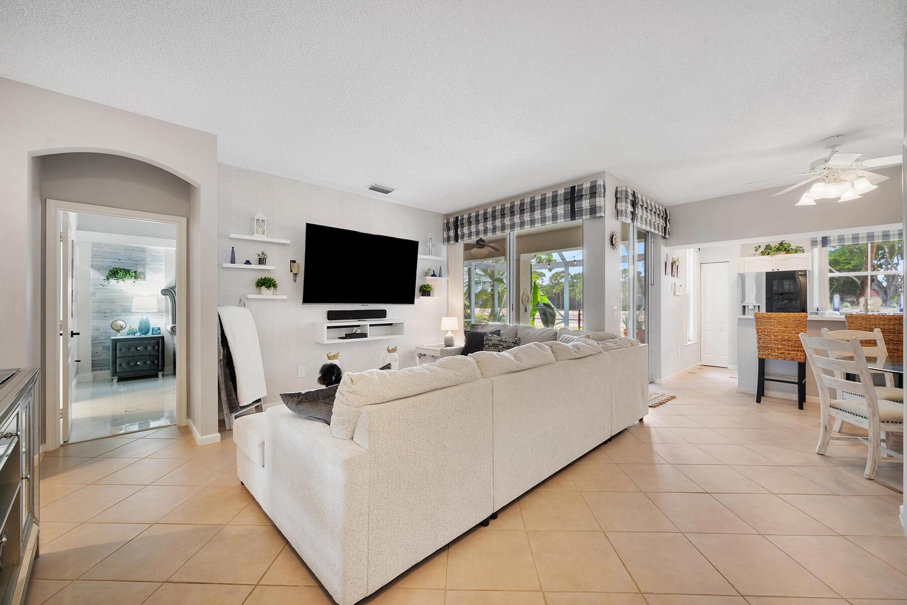 8193 Sandpiper Way, West Palm Beach, FL 33412, West Palm Beach - Photo 5