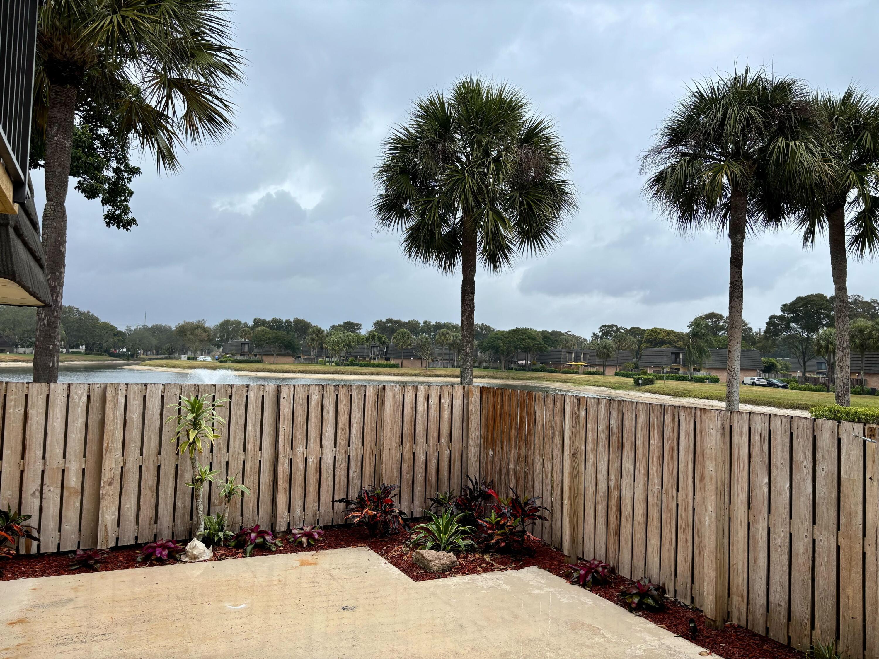 2435 24th Way, West Palm Beach, FL 33407, West Palm Beach - Photo 3