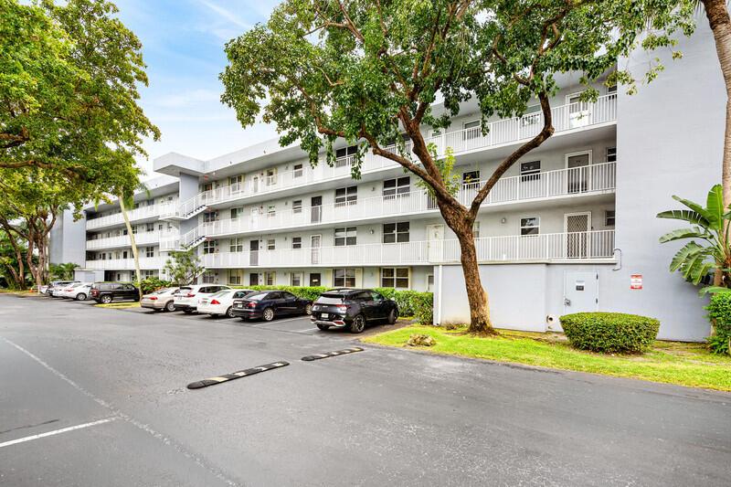 109 Royal Park Drive 3b, Oakland Park, FL 33309, Oakland Park