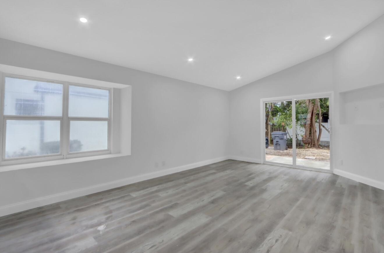 1413 Blue Clover Lane, West Palm Beach, FL 33415, West Palm Beach - Photo 4