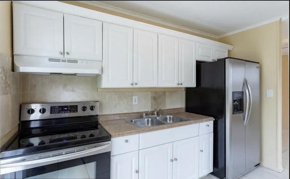 808 W 4th Street W, Riviera Beach, FL 33404, Riviera Beach - Photo 4