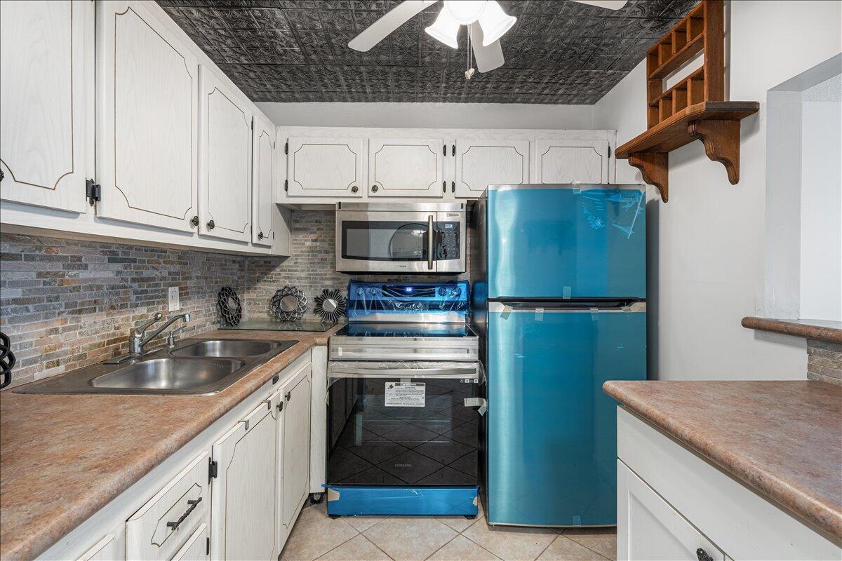 98 Cambridge E, West Palm Beach, FL 33417, West Palm Beach - Photo 4