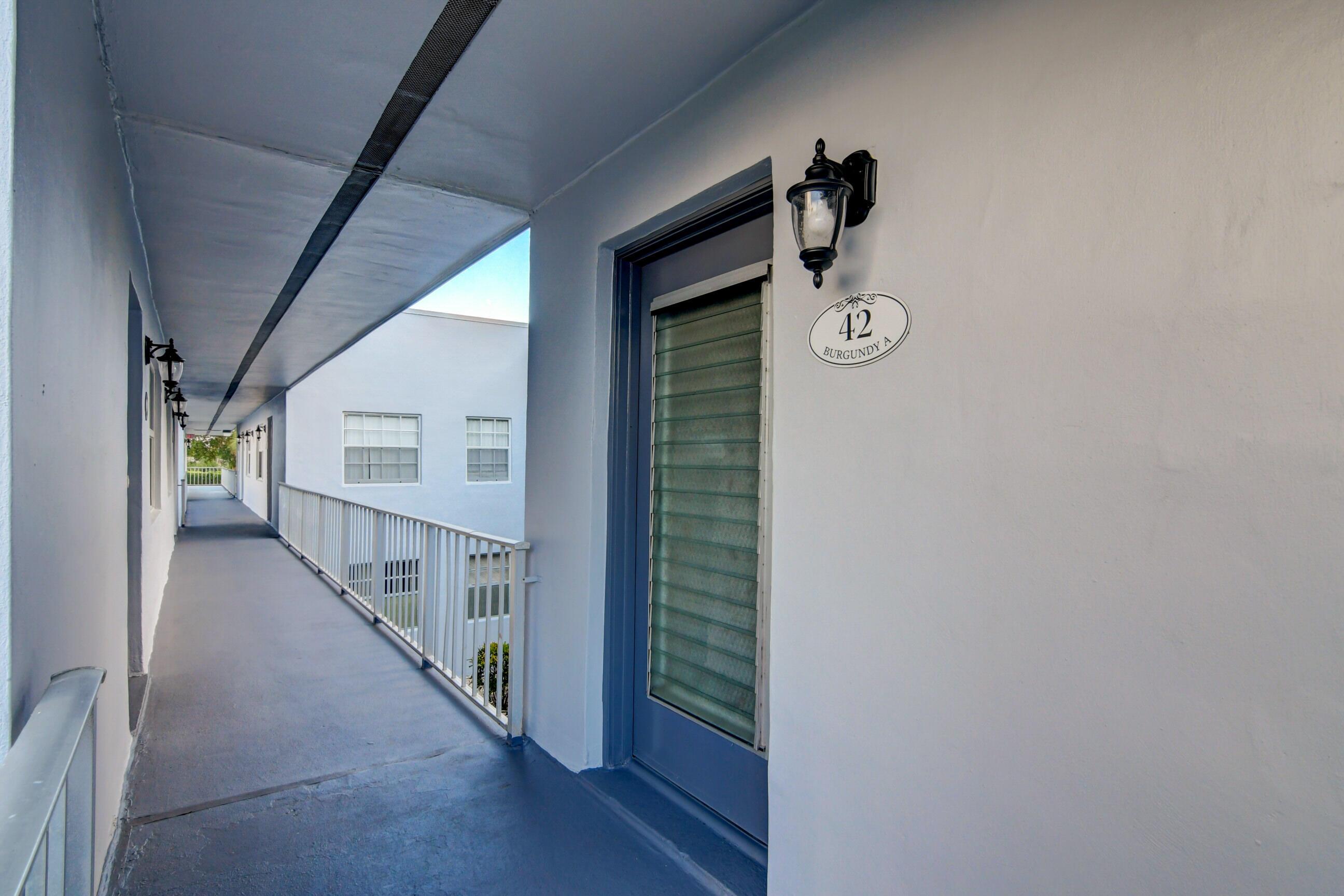 42 Burgundy A, Delray Beach, FL 33484, Delray Beach - Photo 2