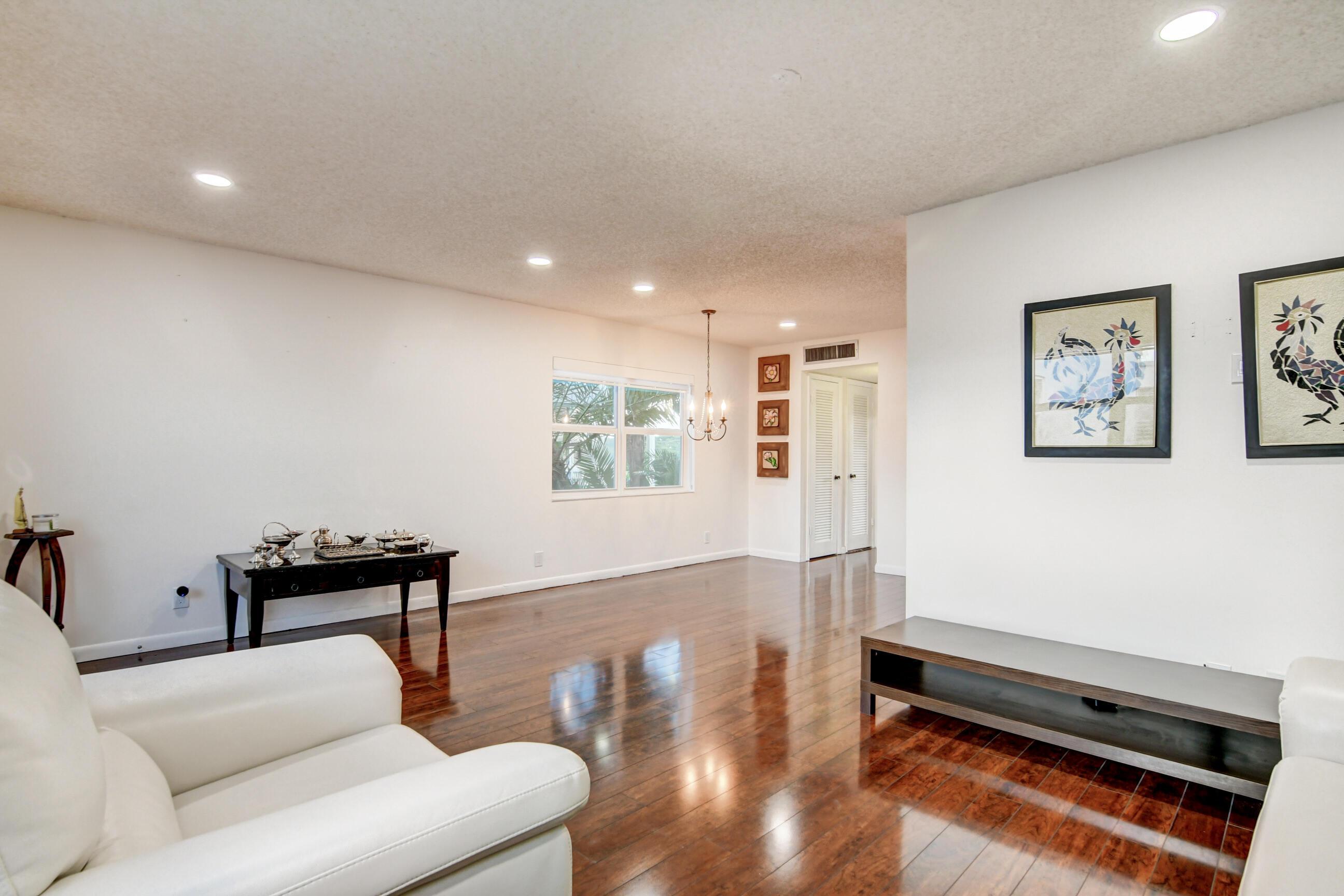 42 Burgundy A, Delray Beach, FL 33484, Delray Beach - Photo 5