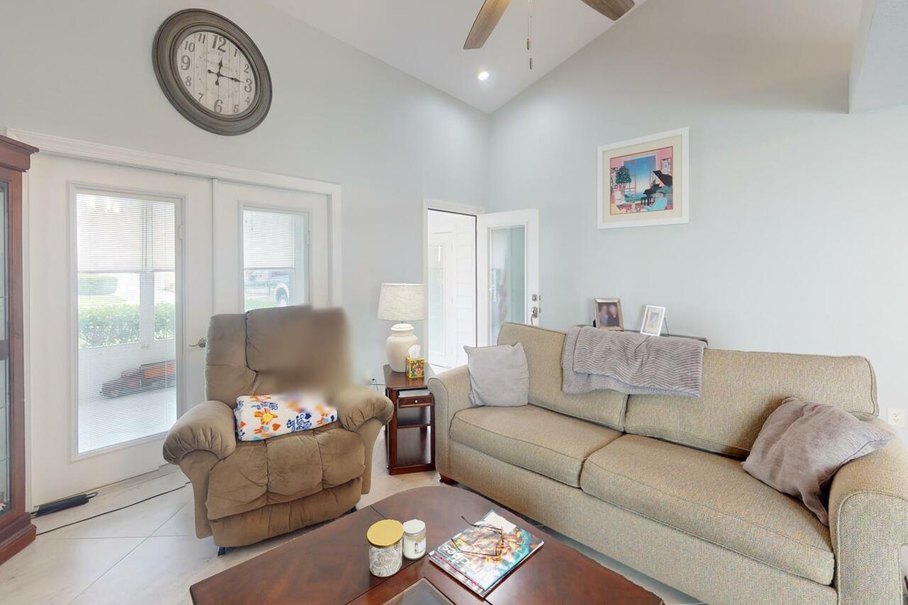 4079 Gator Trace Road, Fort Pierce, FL 34982, Fort Pierce - Photo 4