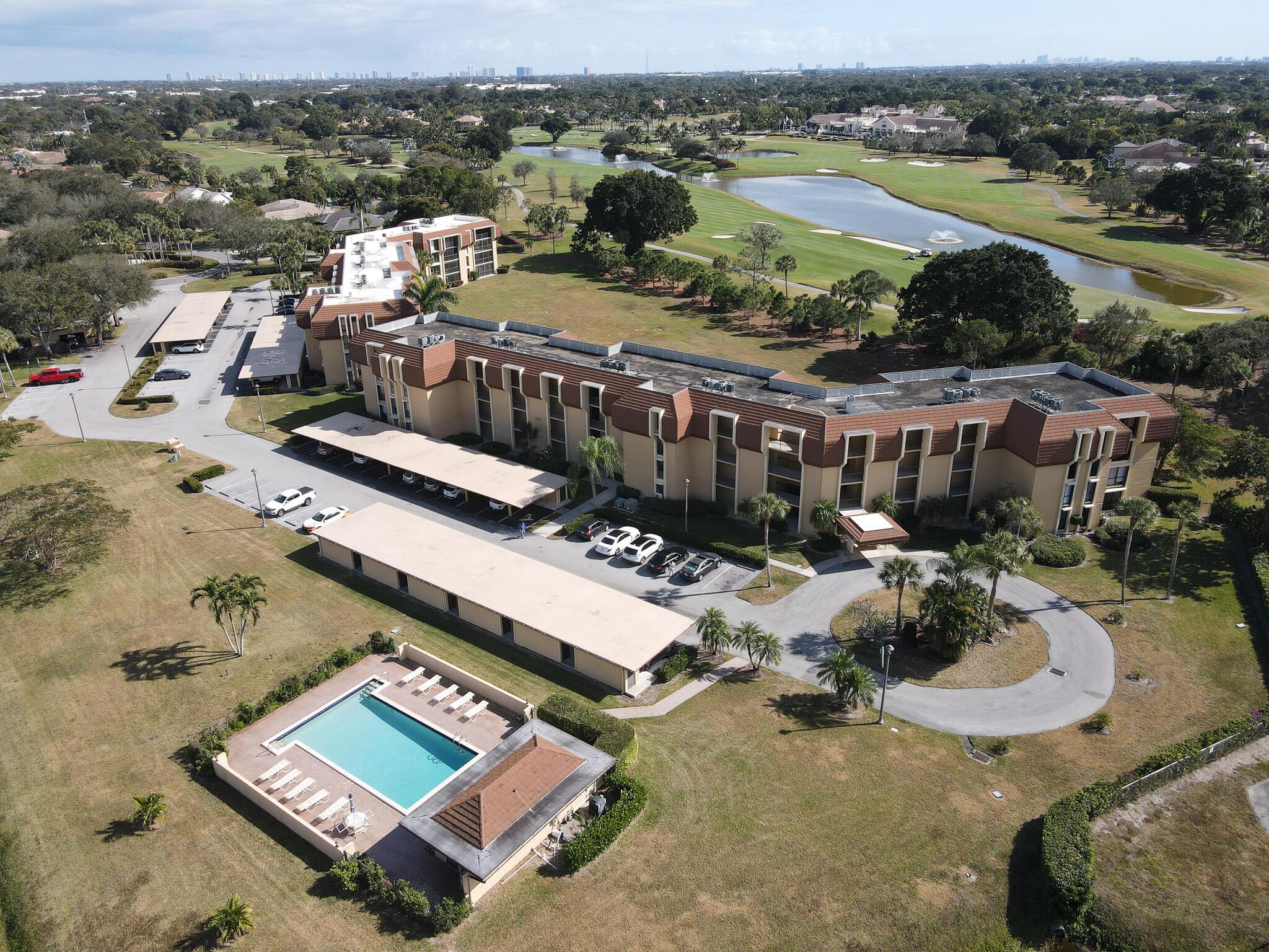 5390 Woodland Lakes Drive 201, Palm Beach Gardens, FL 33418, Palm Beach Gardens - Photo 2