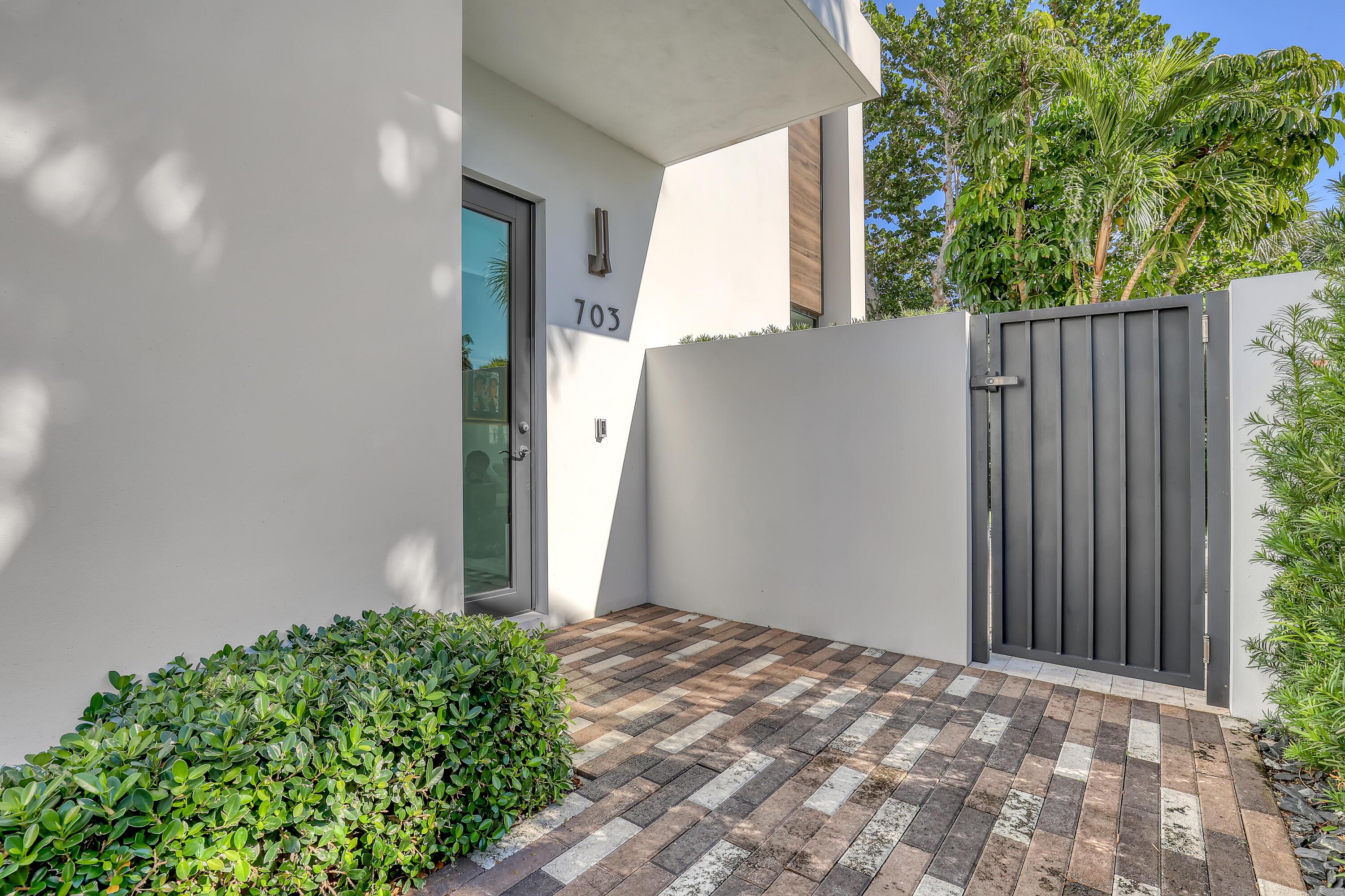 703 NE 5th Street, Delray Beach, FL 33483, Delray Beach - Photo 3