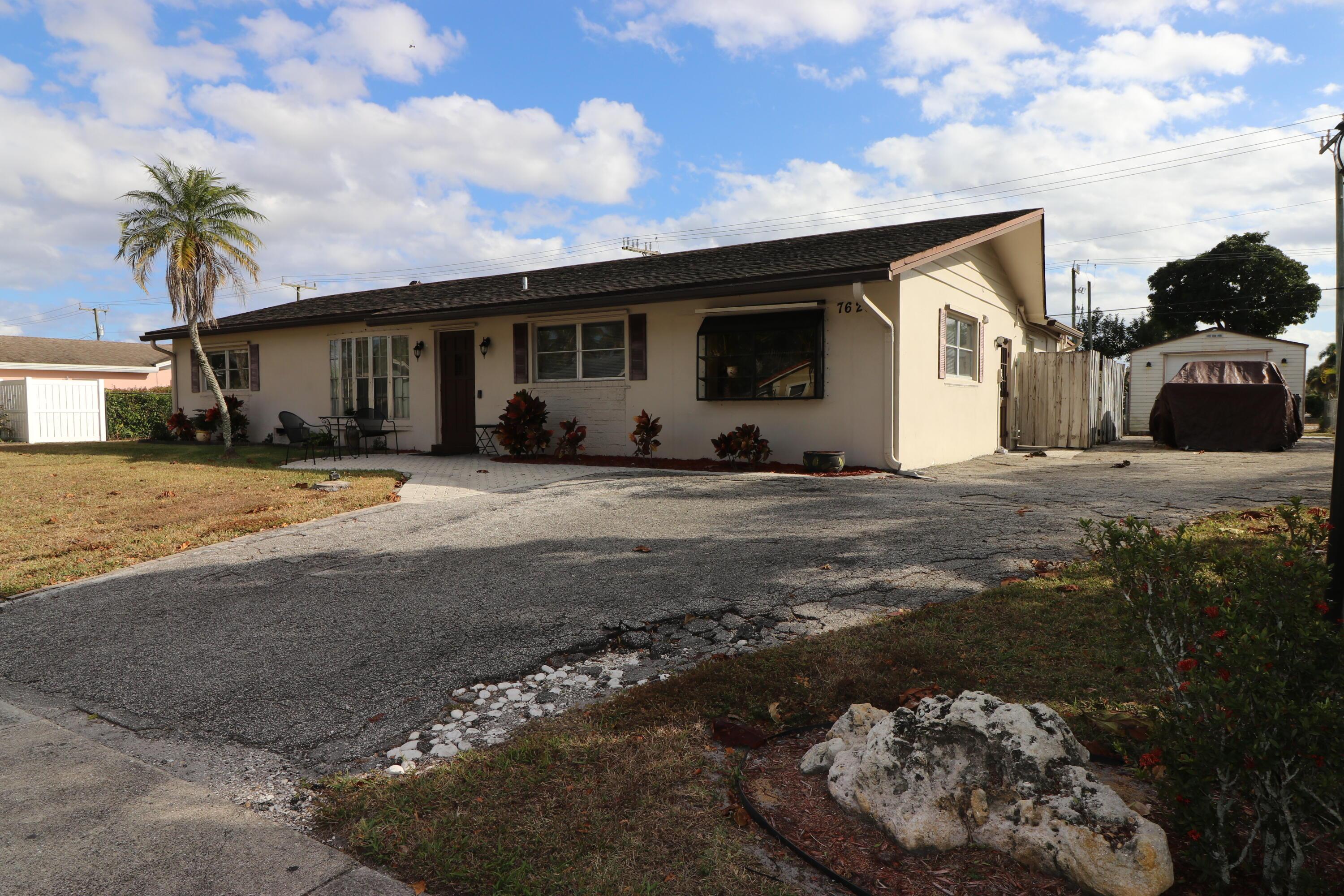 7620 Saint Andrews Road, Lake Worth, FL 33467, Lake Worth - Photo 3
