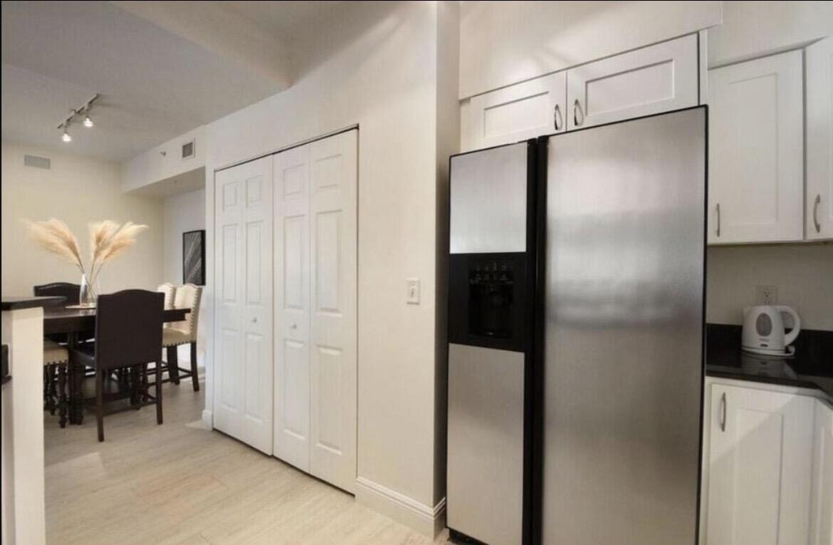 802 W Windward Way 216, Lantana, FL 33462, Lantana - Photo 2