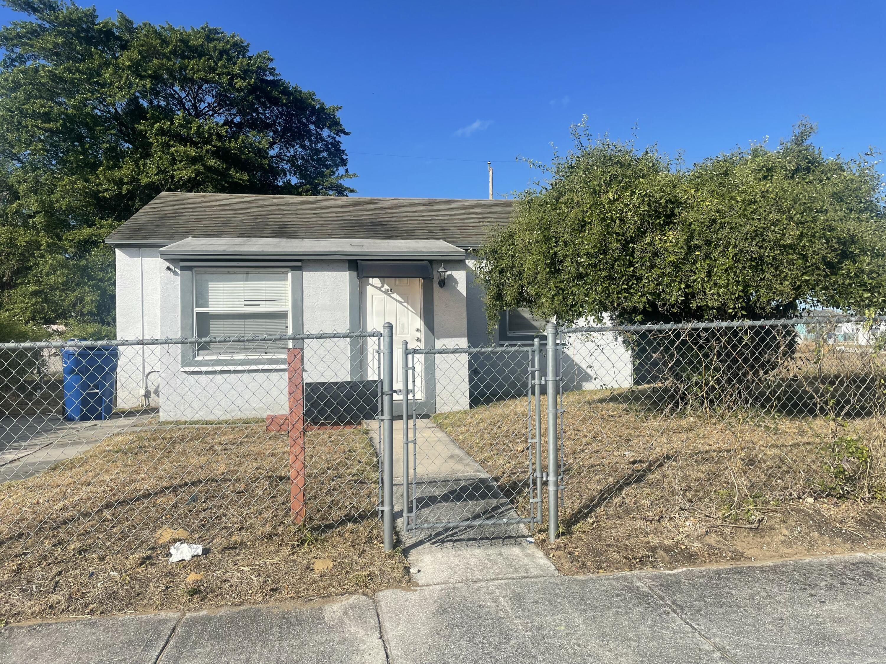 808 W 4th Street W, Riviera Beach, FL 33404, Riviera Beach