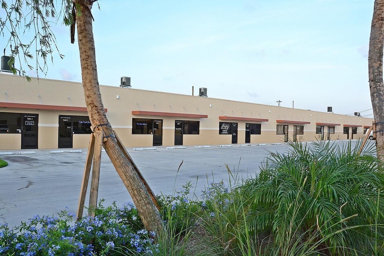 1029 N Florida Mango Road 4-6, West Palm Beach, FL 33409, West Palm Beach - Photo 3