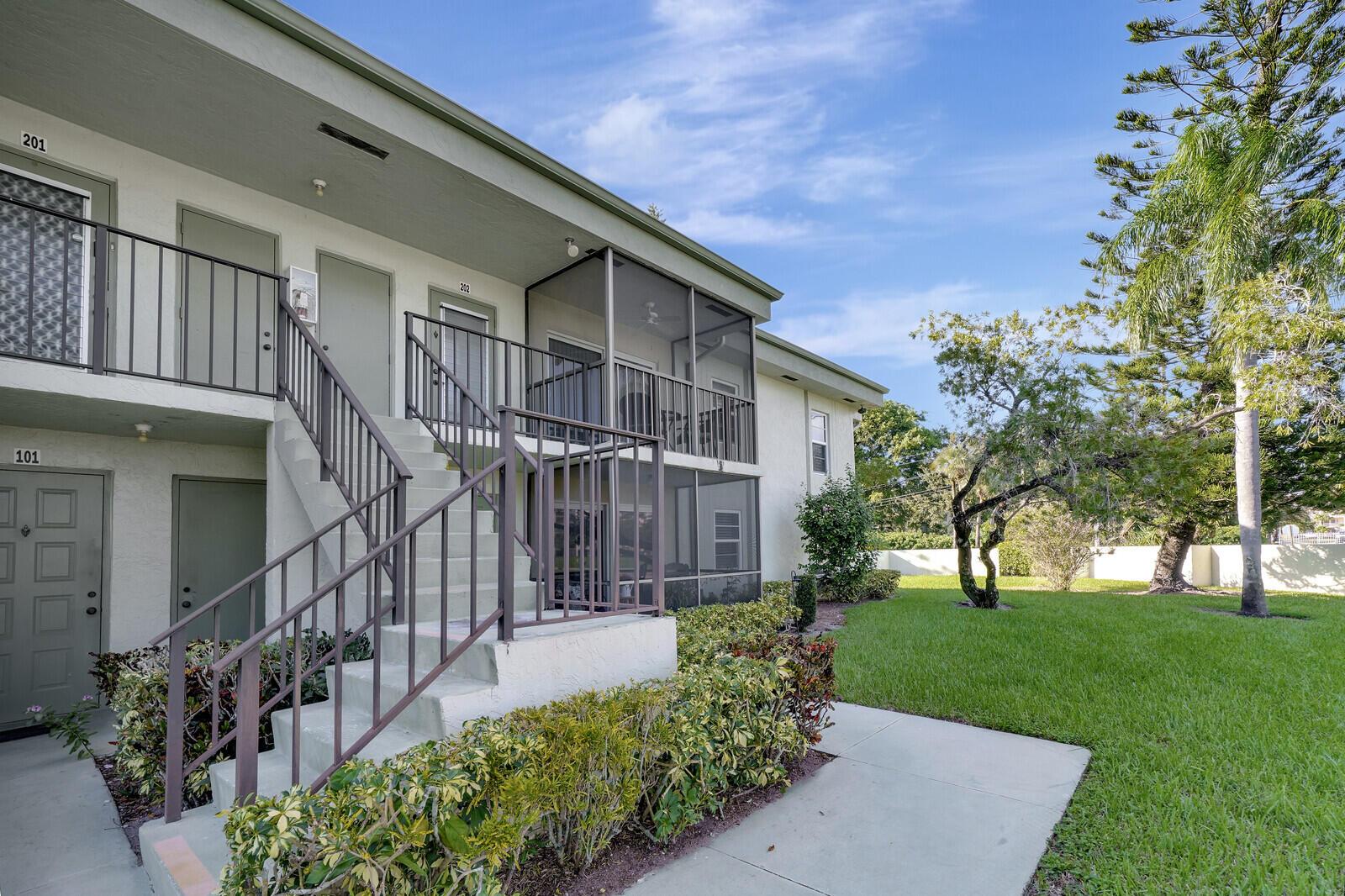 7547 S Oriole Boulevard 202, Delray Beach, FL 33446, Delray Beach - Photo 2
