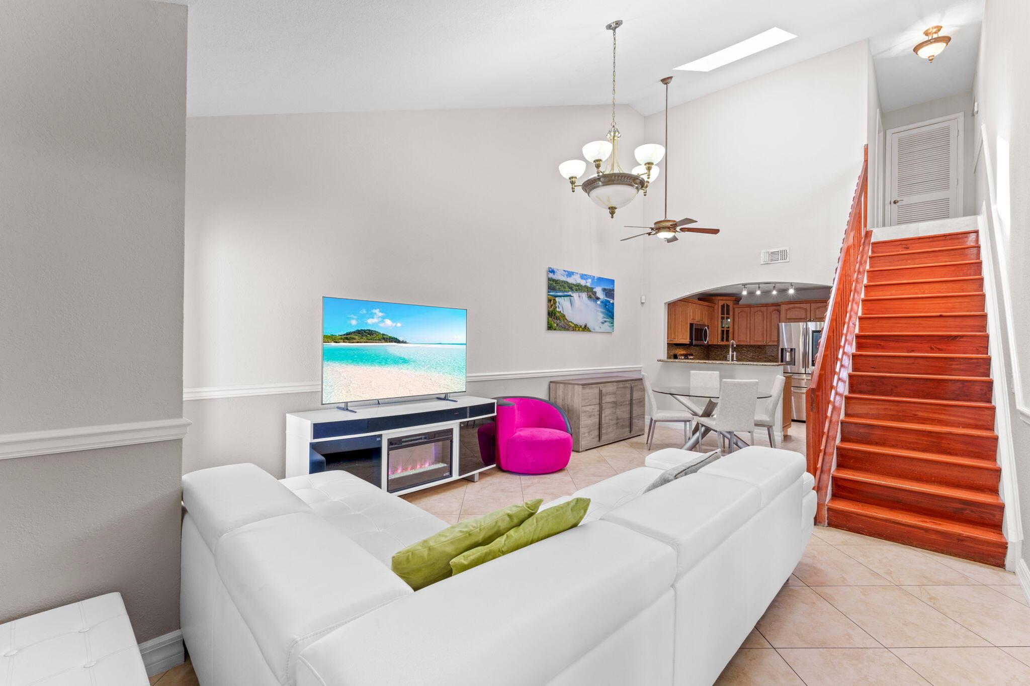 4236 Palm Bay Circle B, West Palm Beach, FL 33406, West Palm Beach - Photo 5