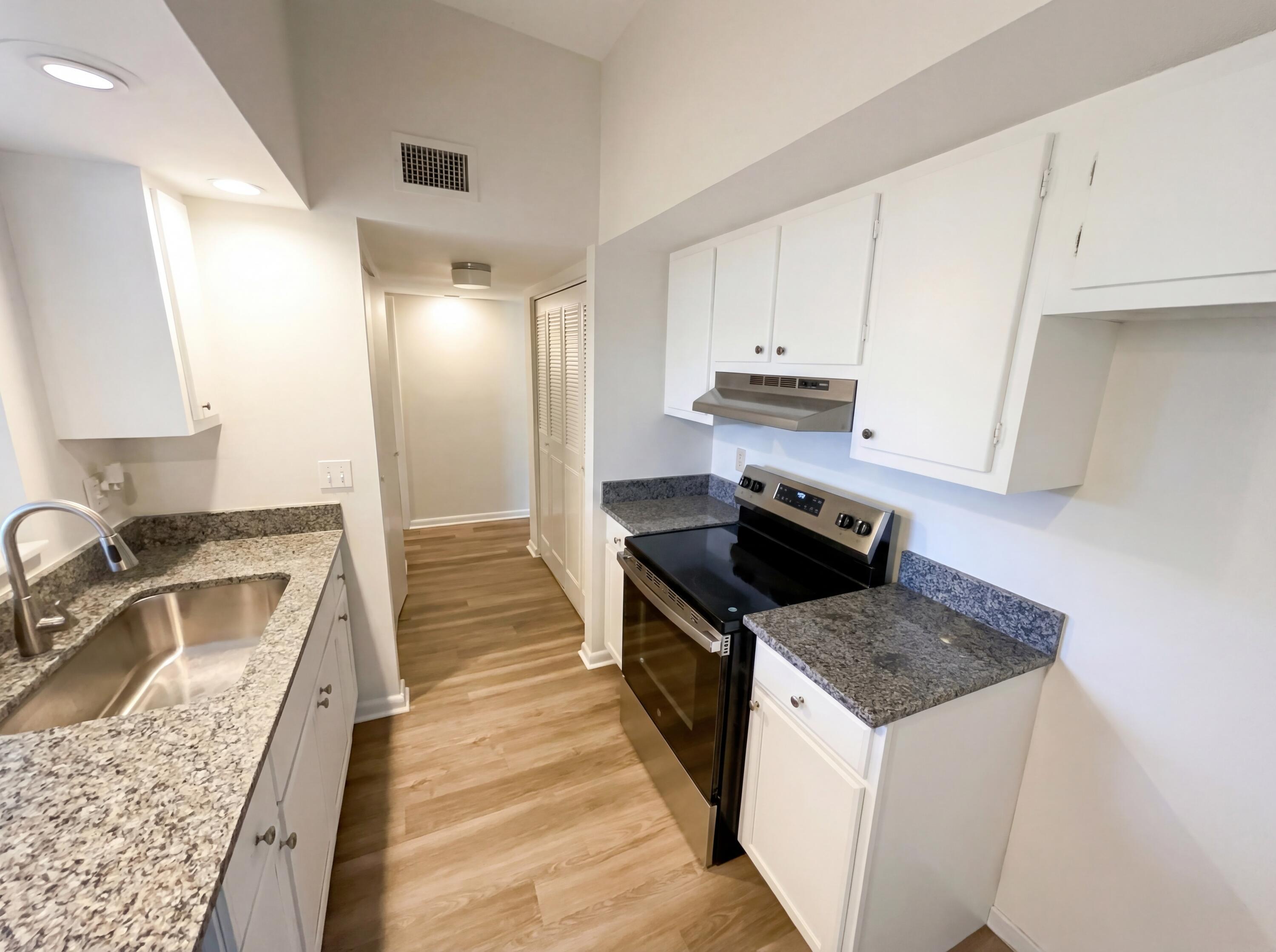 141 SE Calmoso Drive, Port St. Lucie, FL 34983, Port St. Lucie - Photo 2