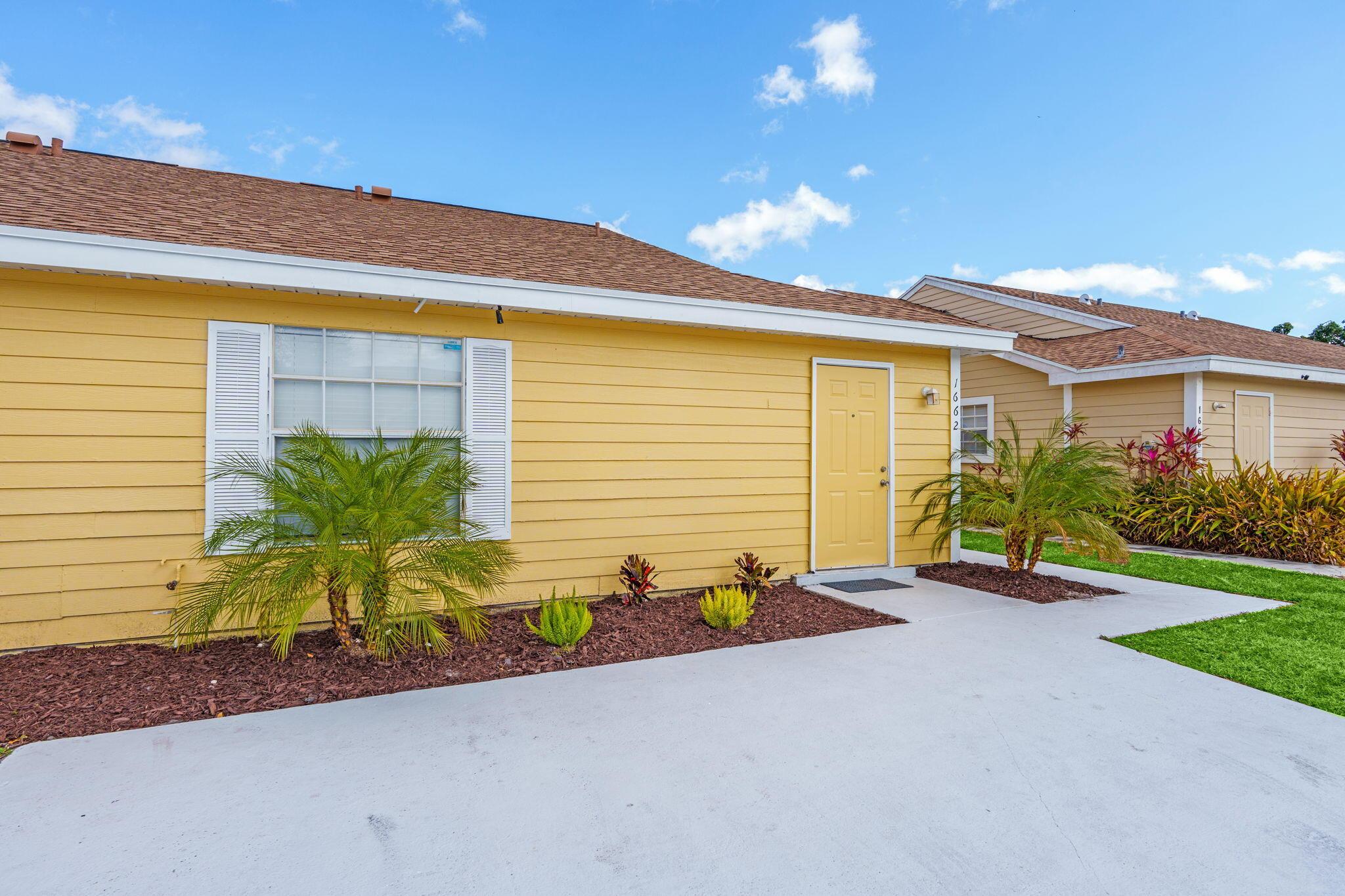 1662 Royal Forest Court, West Palm Beach, FL 33406, West Palm Beach - Photo 2