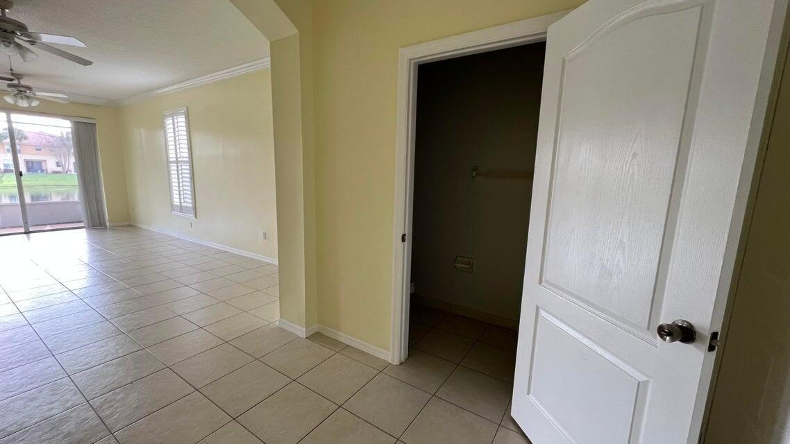 274 River Bluff Lane, Royal Palm Beach, FL 33411, Royal Palm Beach - Photo 4