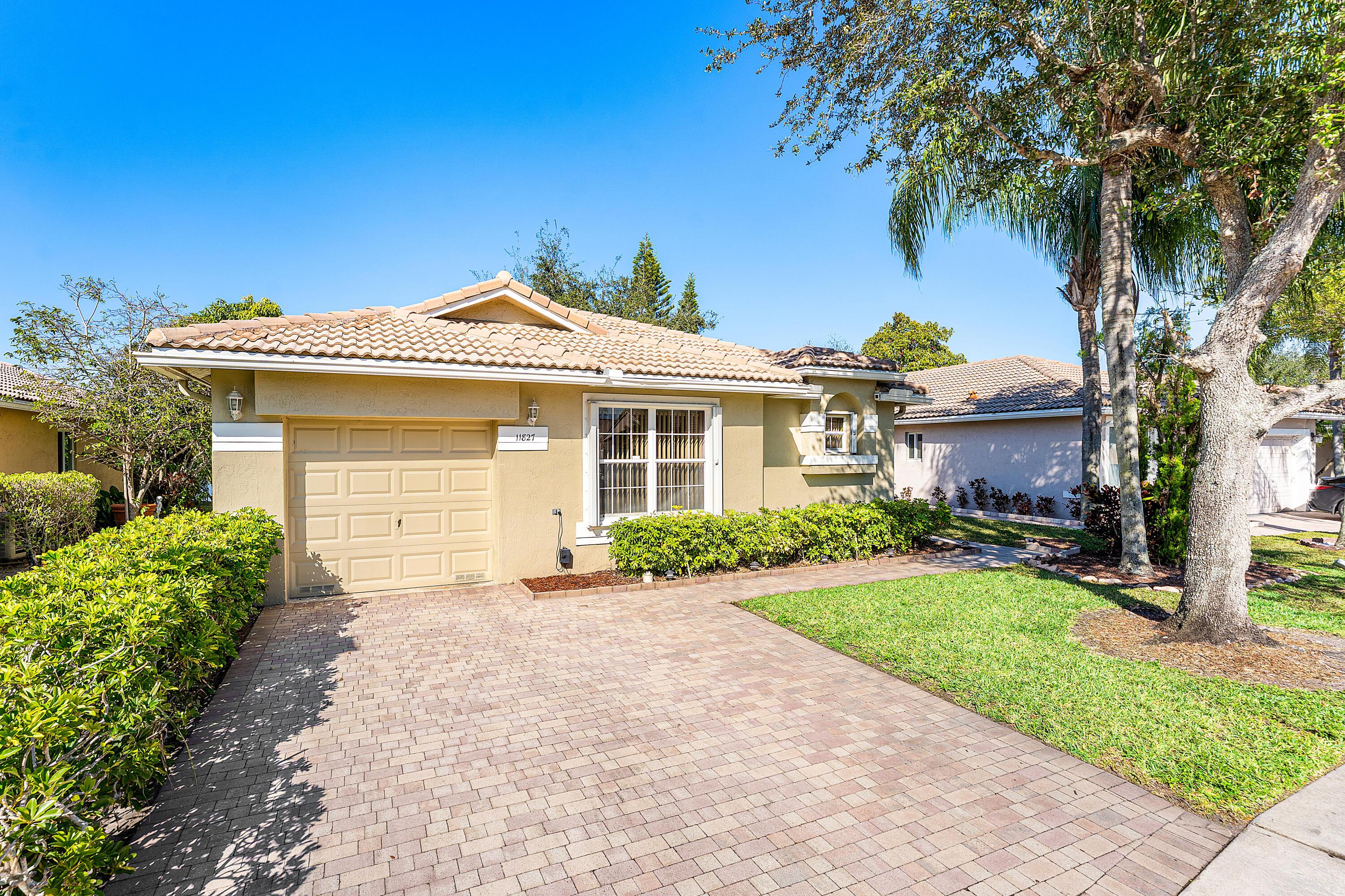 11827 SW 7th Street, Pembroke Pines, FL 33025, Pembroke Pines - Photo 3