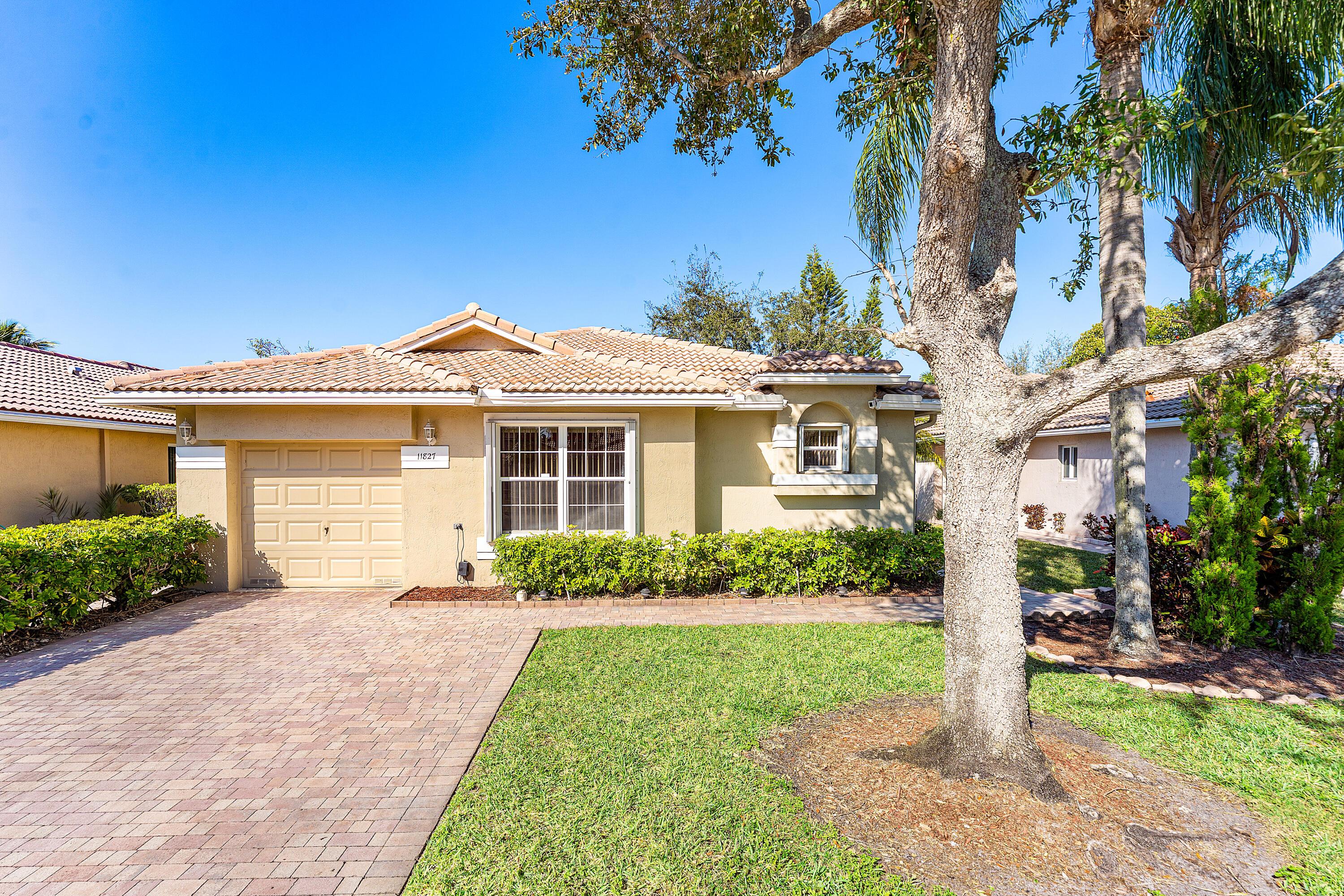 11827 SW 7th Street, Pembroke Pines, FL 33025, Pembroke Pines